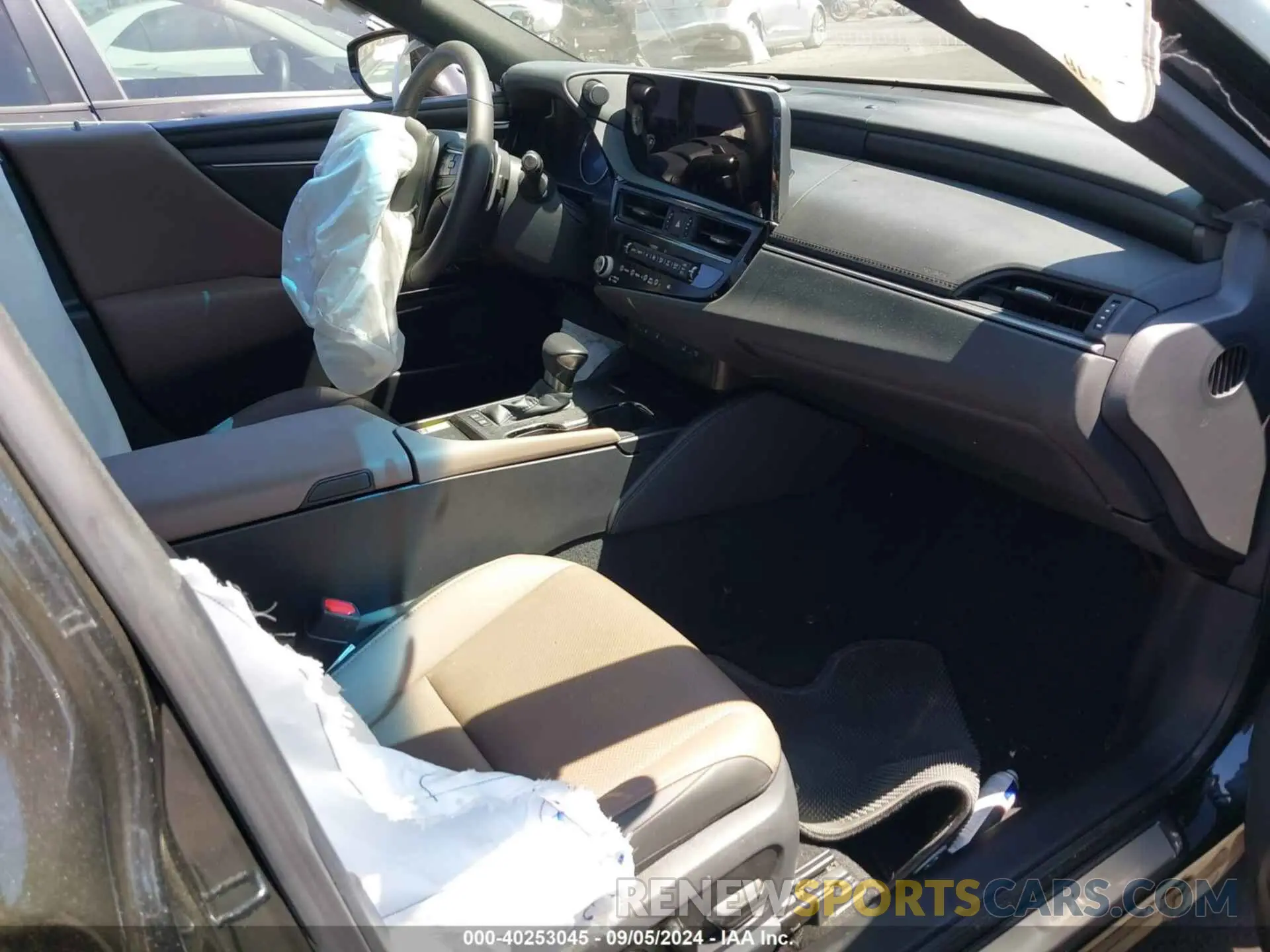 5 Фотография поврежденного автомобиля 58ADA1C11RU040977 LEXUS ES 300H 2024