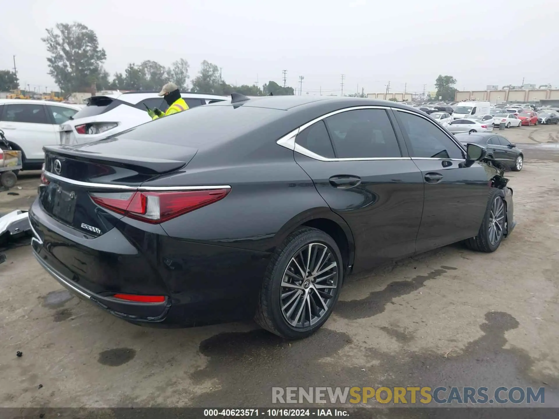 4 Фотография поврежденного автомобиля 58ADA1C11RU045063 LEXUS ES 300H 2024
