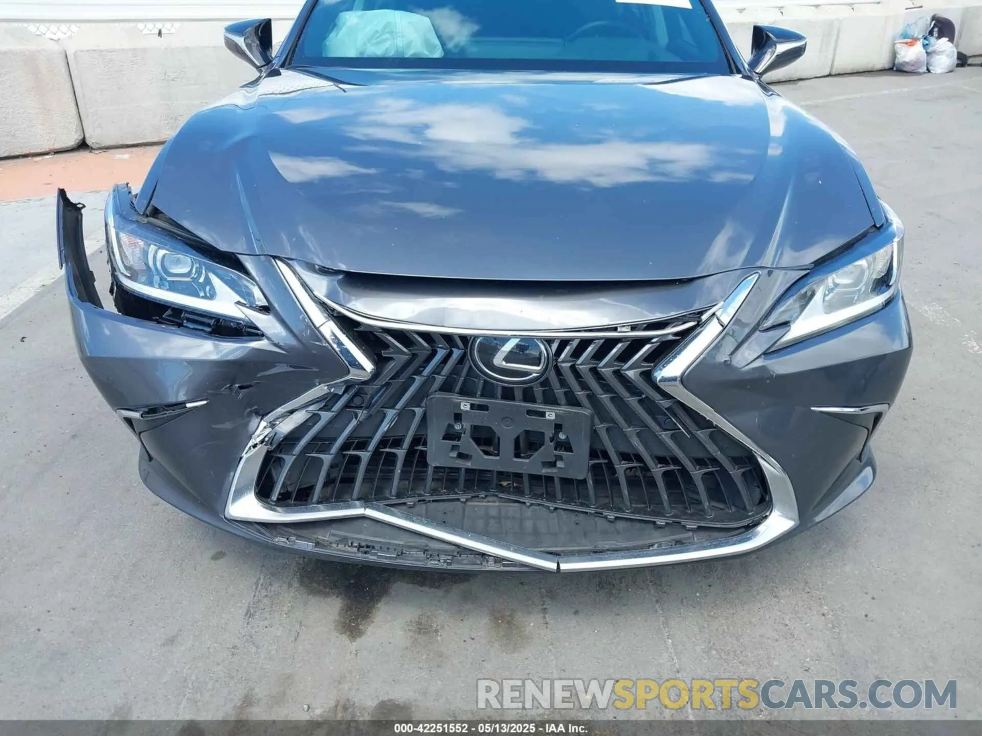 12 Photograph of a damaged car 58ADA1C11RU045547 LEXUS ES 300H 2024