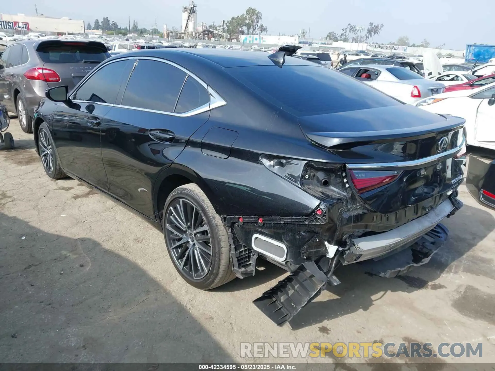 3 Photograph of a damaged car 58ADA1C14RU037328 LEXUS ES 300H 2024