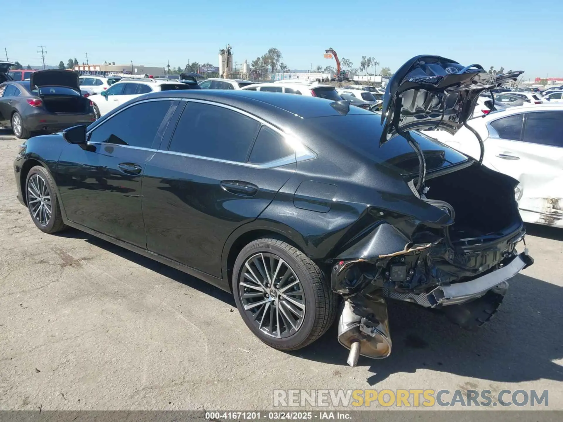 3 Фотография поврежденного автомобиля 58ADA1C15RU047172 LEXUS ES 300H 2024