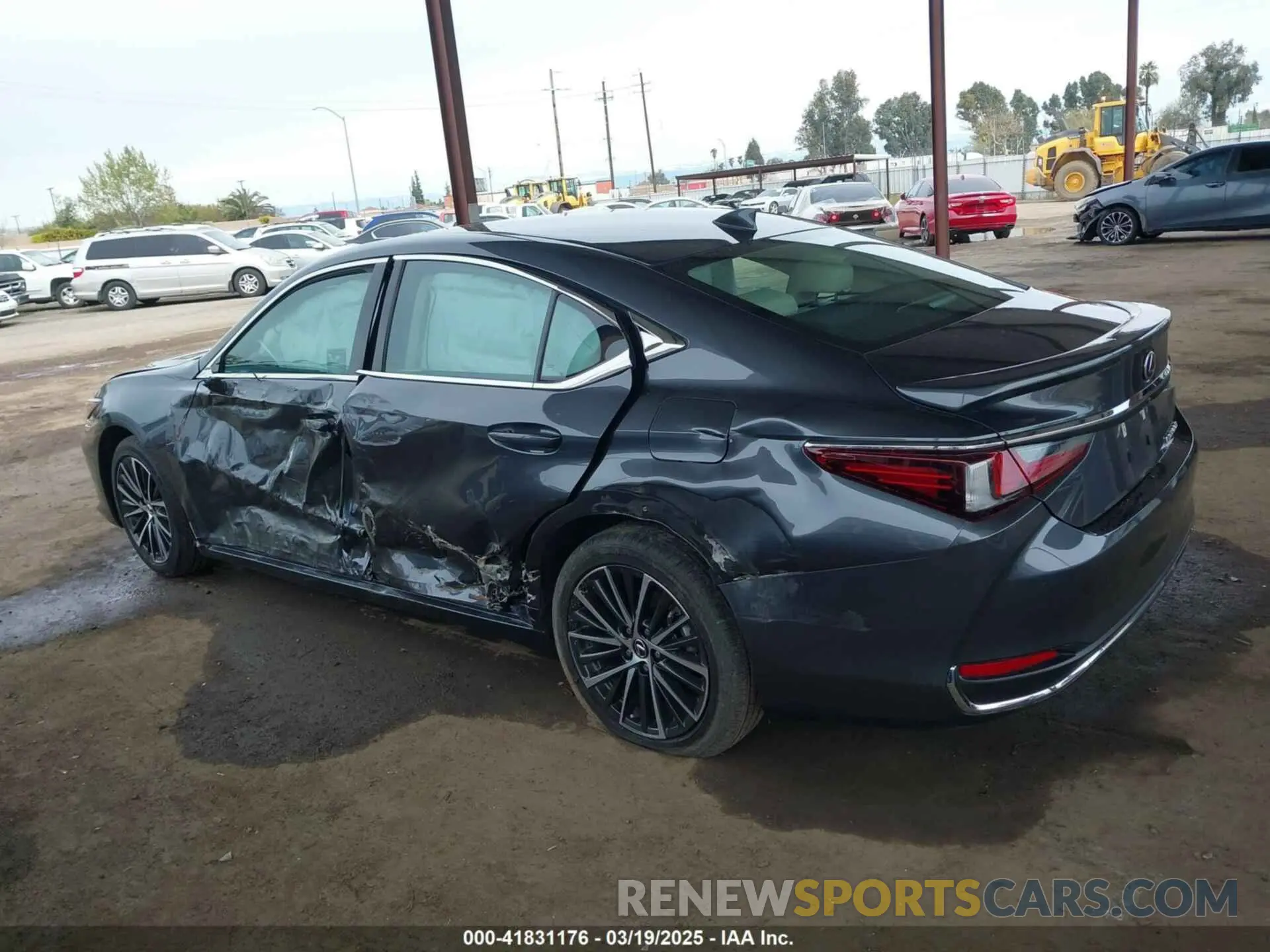 14 Фотография поврежденного автомобиля 58ADA1C15RU050623 LEXUS ES 300H 2024