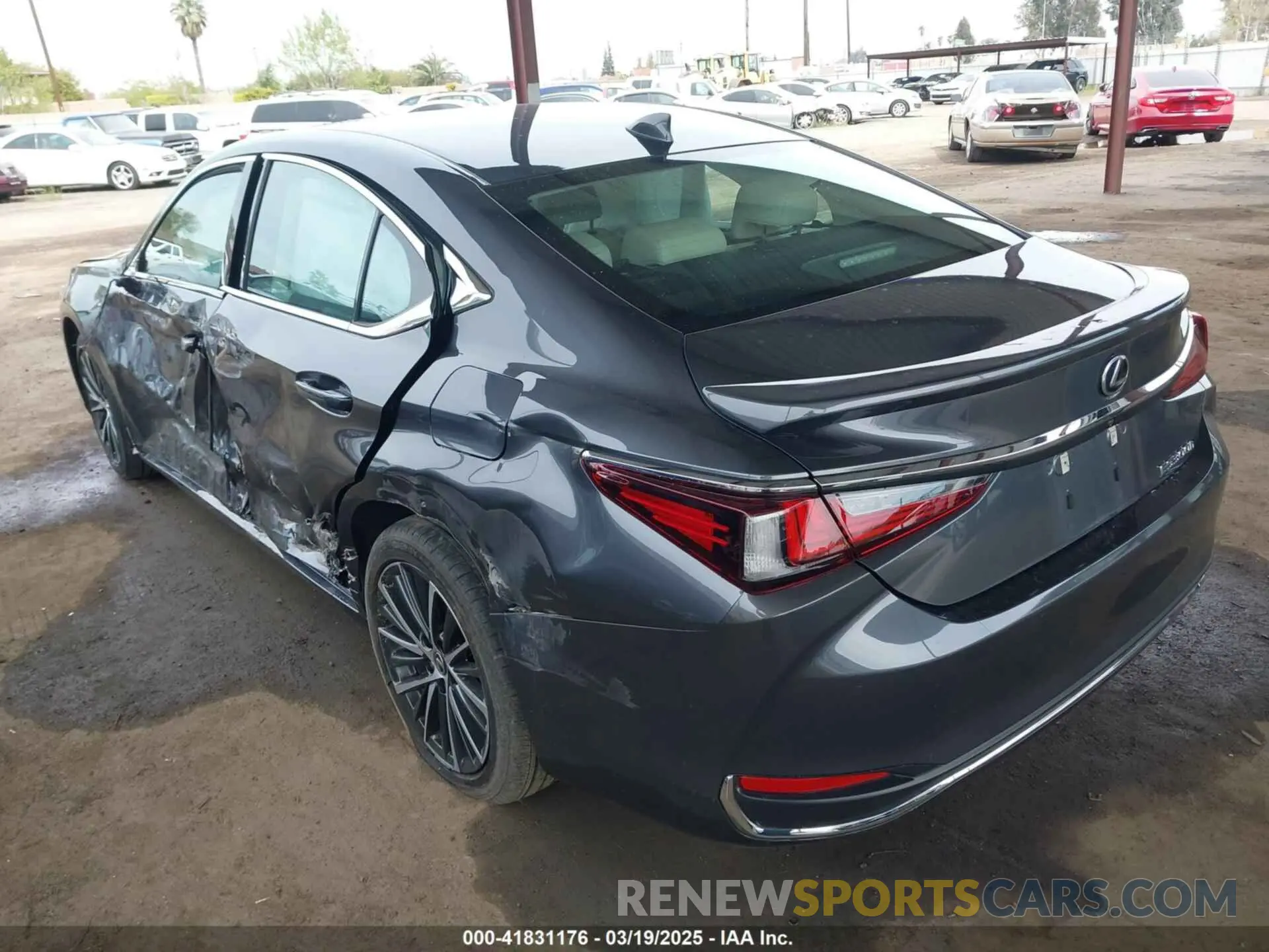 3 Фотография поврежденного автомобиля 58ADA1C15RU050623 LEXUS ES 300H 2024