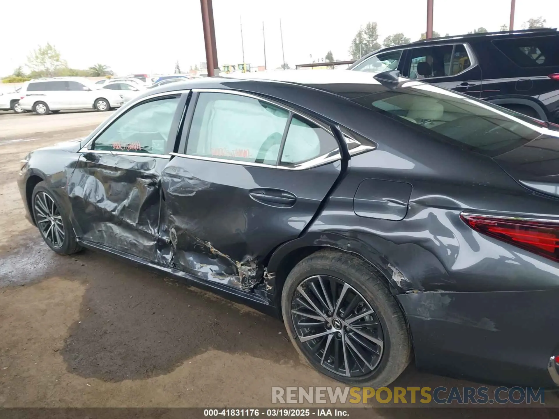 6 Фотография поврежденного автомобиля 58ADA1C15RU050623 LEXUS ES 300H 2024