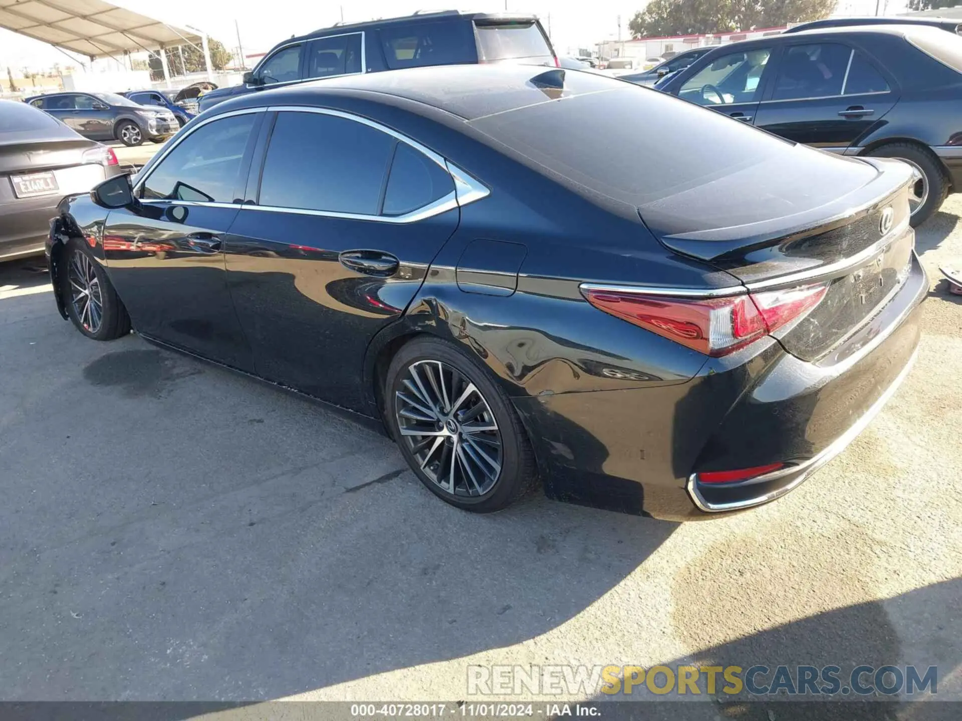 3 Photograph of a damaged car 58ADA1C16RU043485 LEXUS ES 300H 2024