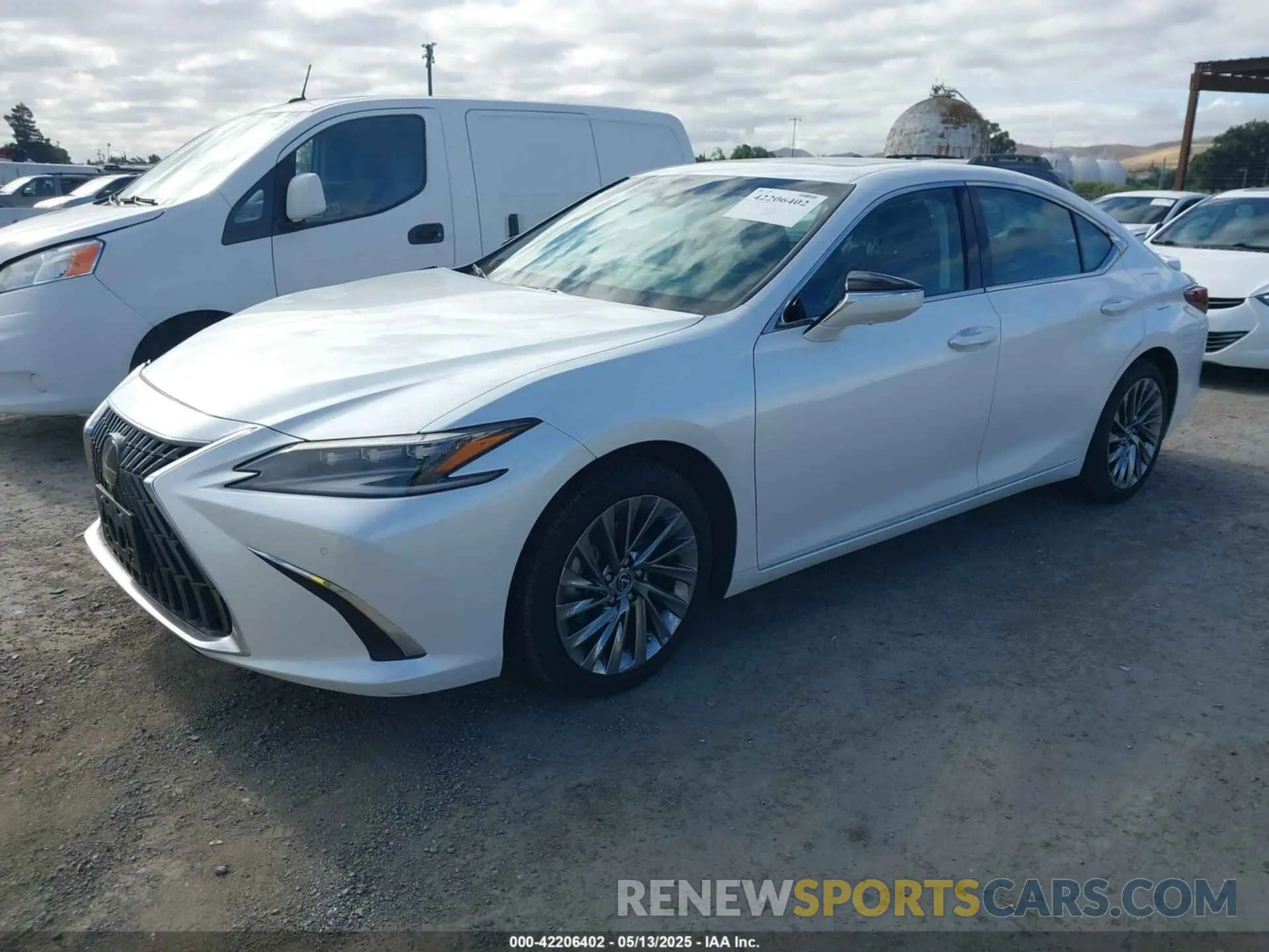 2 Photograph of a damaged car 58AEA1C10RU048315 LEXUS ES 300H 2024
