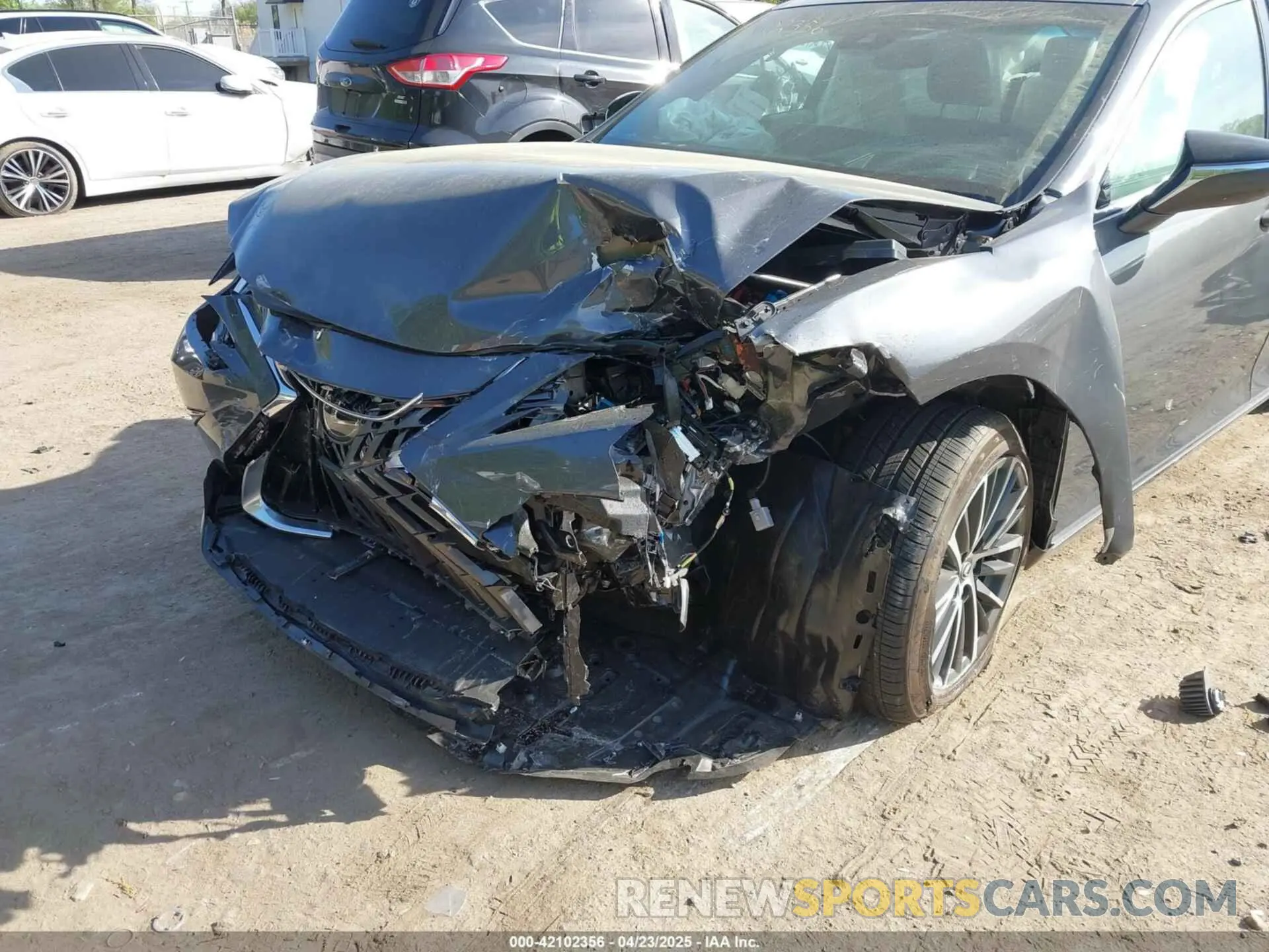 6 Photograph of a damaged car 58ADA1C19SU055619 LEXUS ES 300H 2025