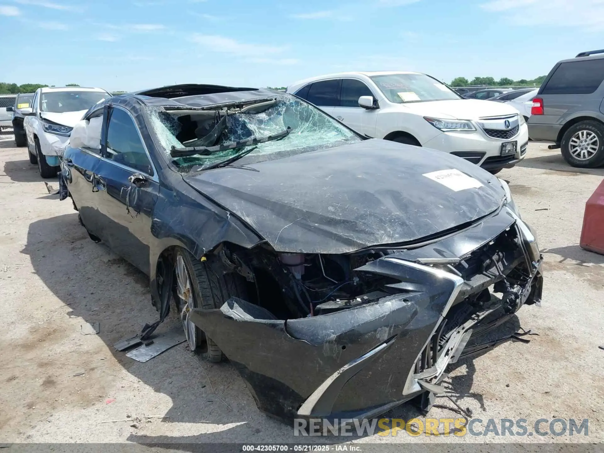 1 Фотография поврежденного автомобиля 58ABZ1B12KU012161 LEXUS ES 350 2019