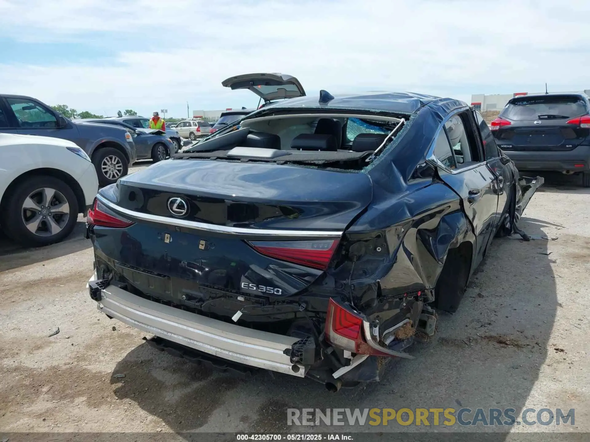 4 Фотография поврежденного автомобиля 58ABZ1B12KU012161 LEXUS ES 350 2019