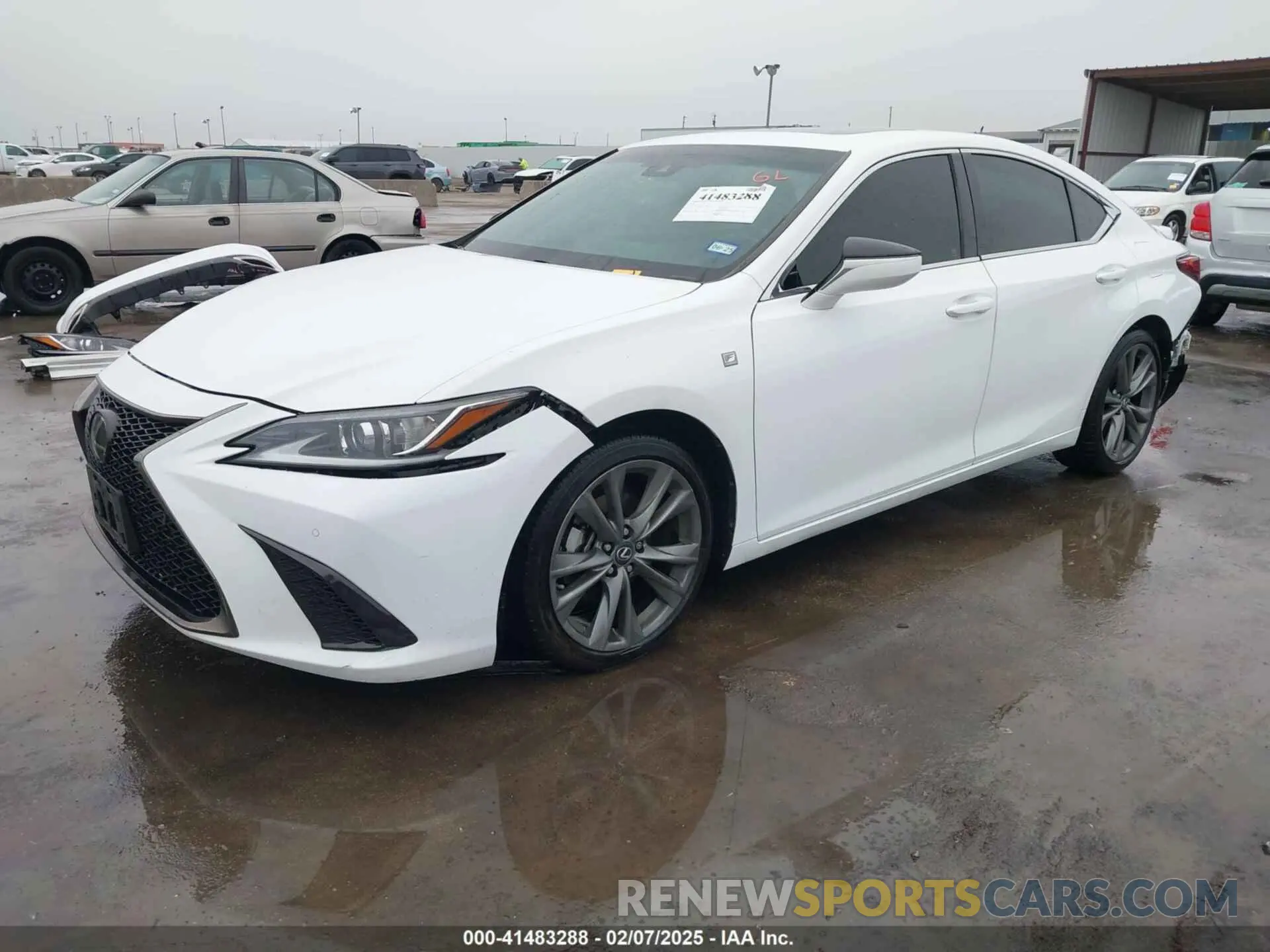 2 Фотография поврежденного автомобиля 58ABZ1B12KU021667 LEXUS ES 350 2019