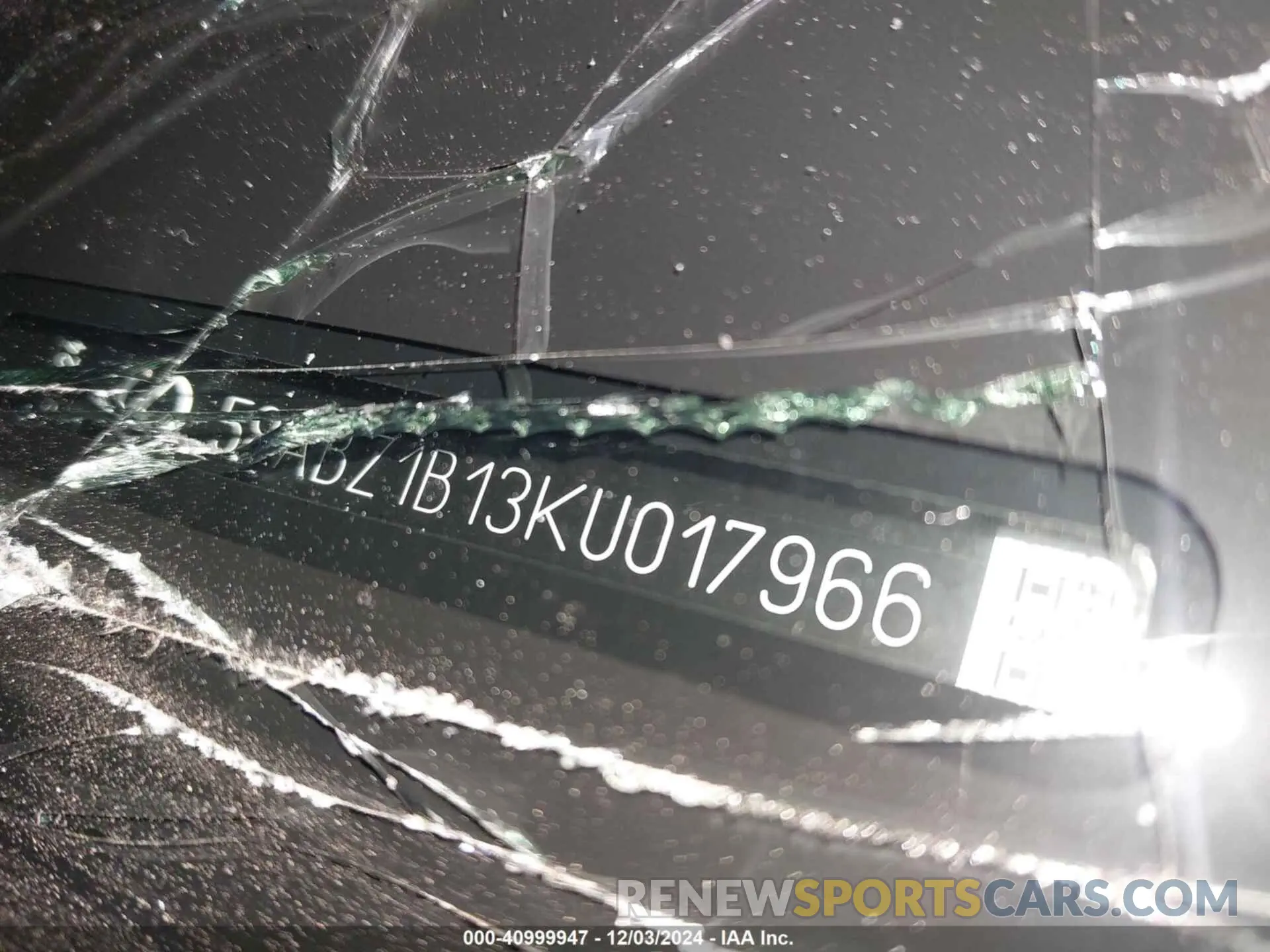 9 Photograph of a damaged car 58ABZ1B13KU017966 LEXUS ES 350 2019