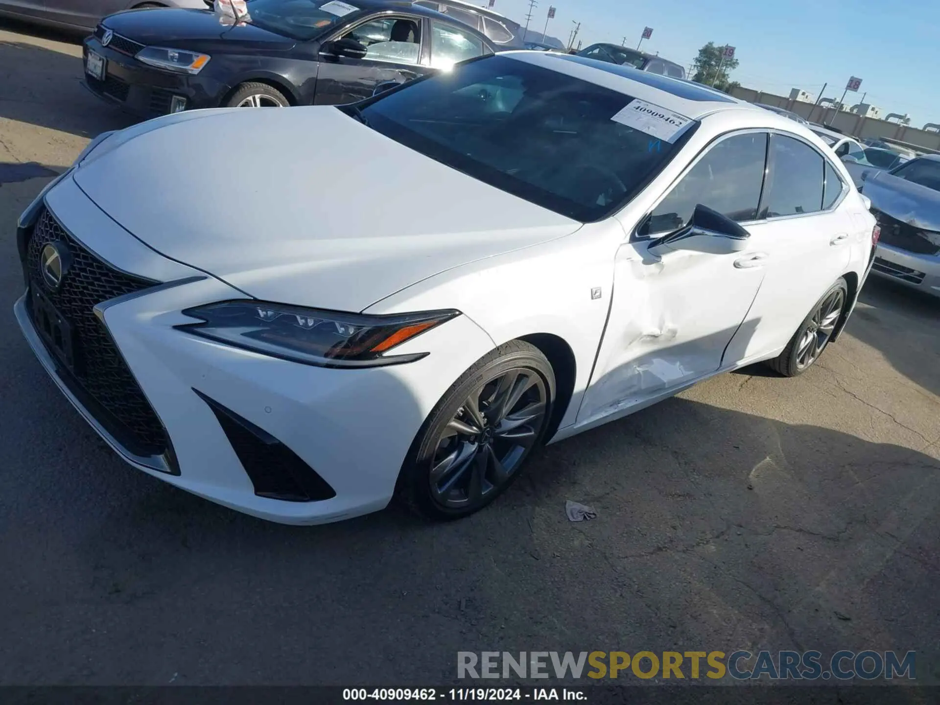 2 Фотография поврежденного автомобиля 58ABZ1B14KU023730 LEXUS ES 350 2019