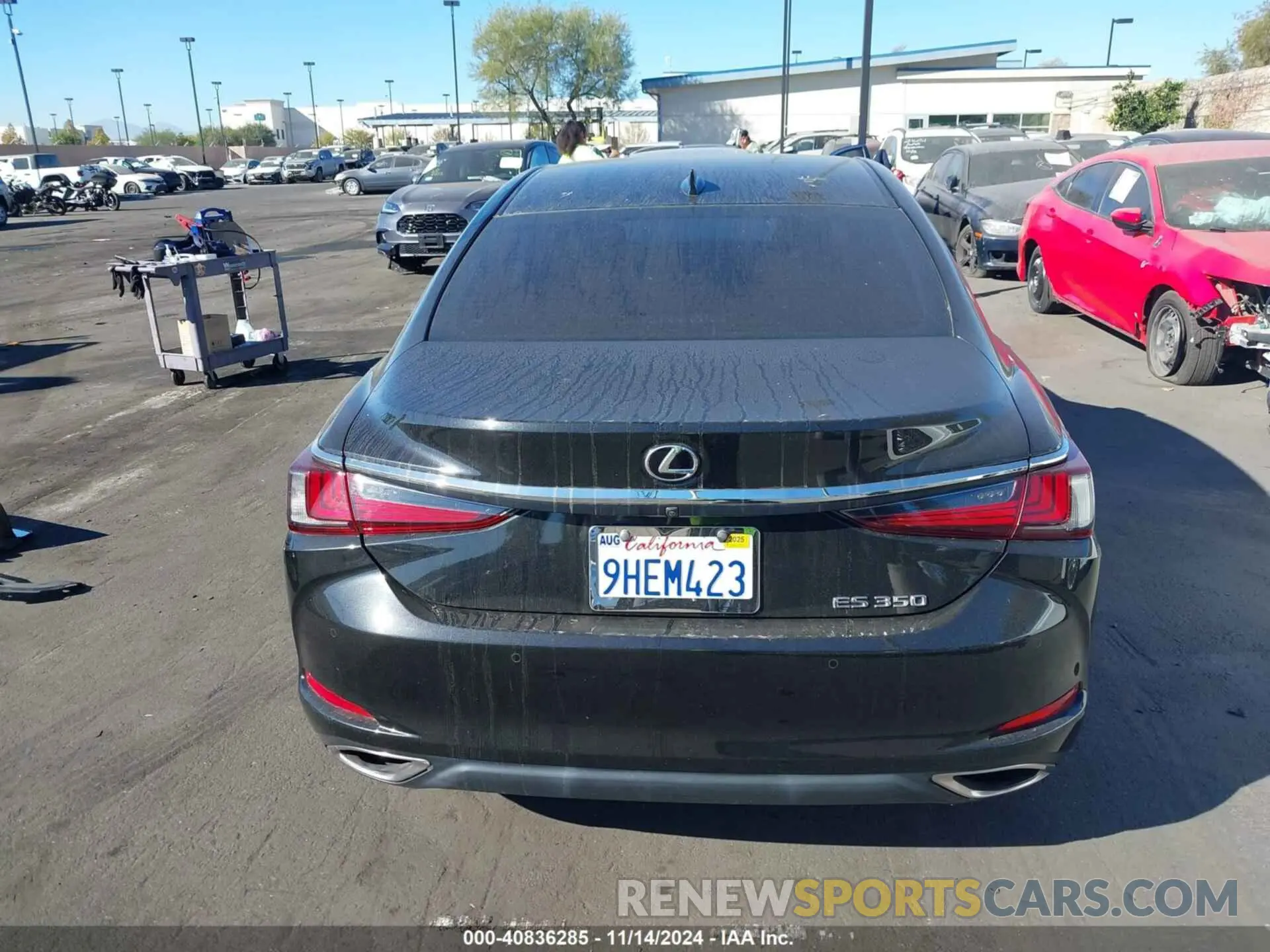 17 Photograph of a damaged car 58ABZ1B14KU047302 LEXUS ES 350 2019