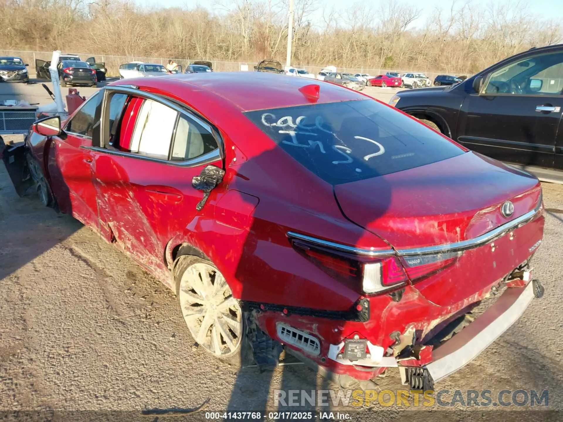3 Photograph of a damaged car 58ABZ1B15KU012428 LEXUS ES 350 2019