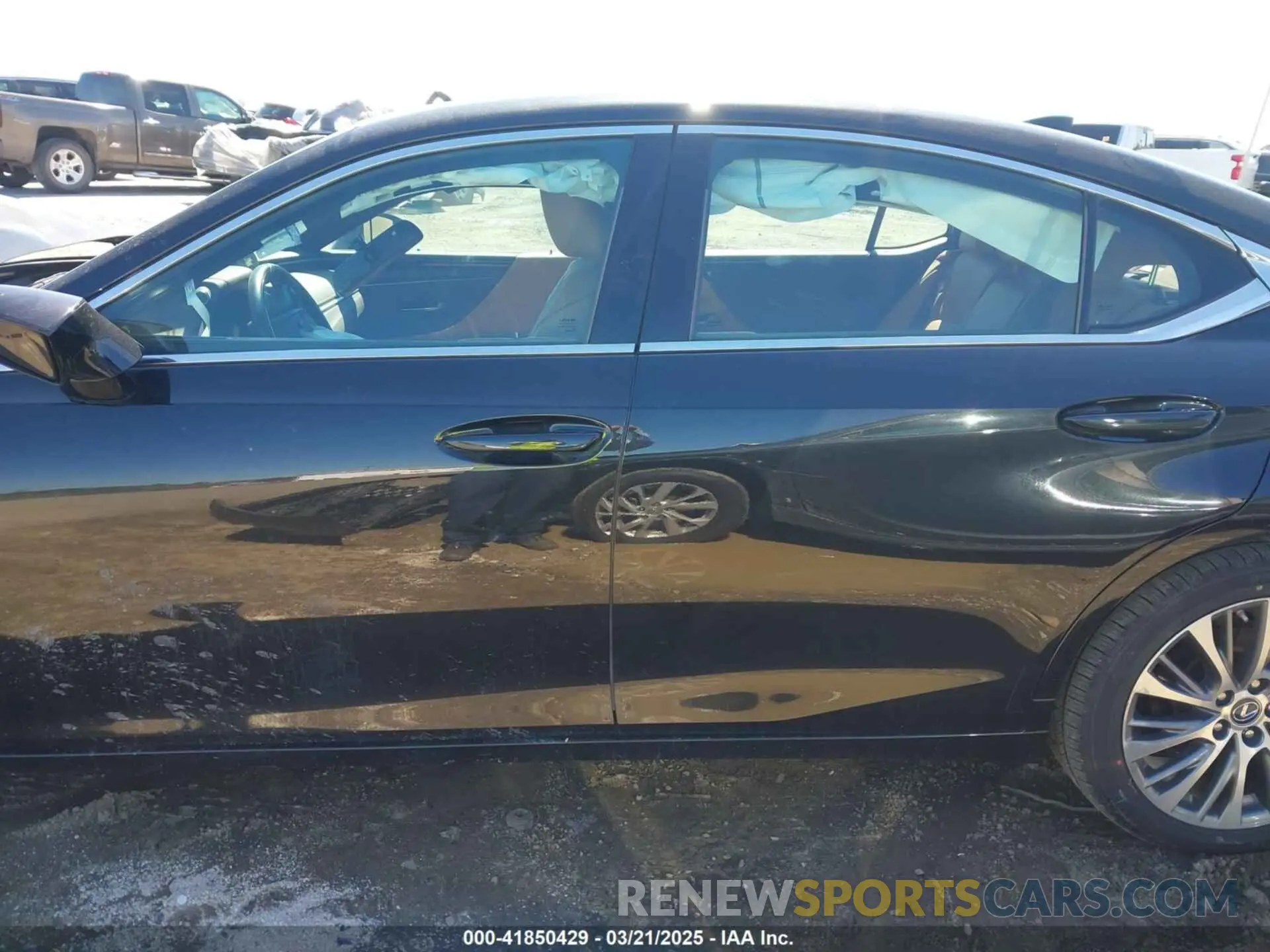 14 Фотография поврежденного автомобиля 58ABZ1B16KU035152 LEXUS ES 350 2019
