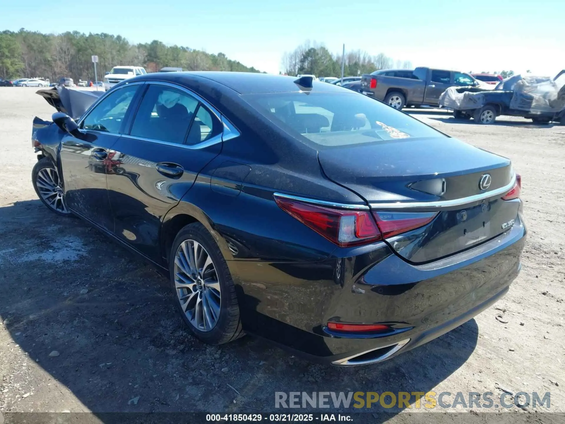 3 Фотография поврежденного автомобиля 58ABZ1B16KU035152 LEXUS ES 350 2019
