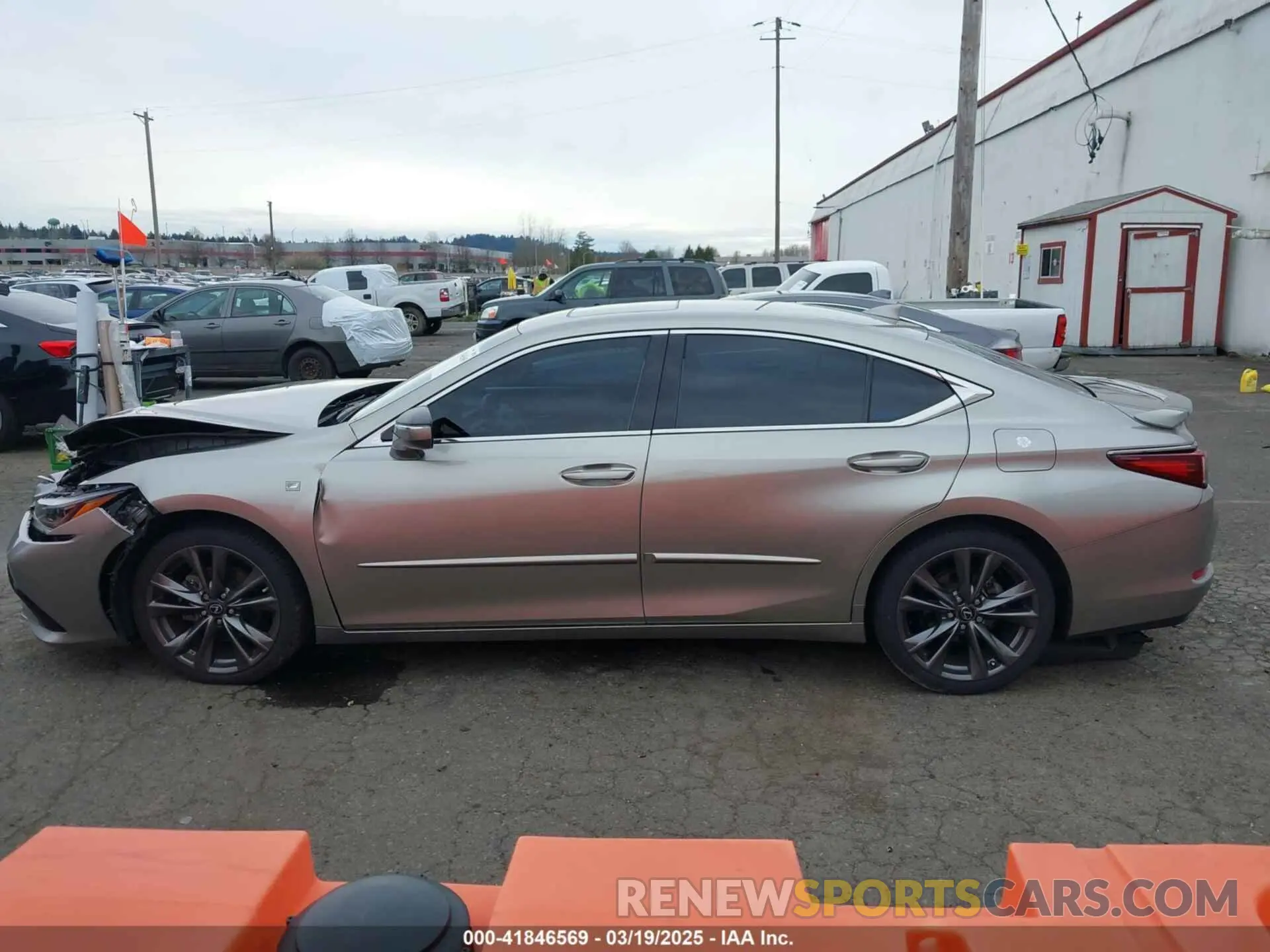 14 Фотография поврежденного автомобиля 58ABZ1B16KU048435 LEXUS ES 350 2019