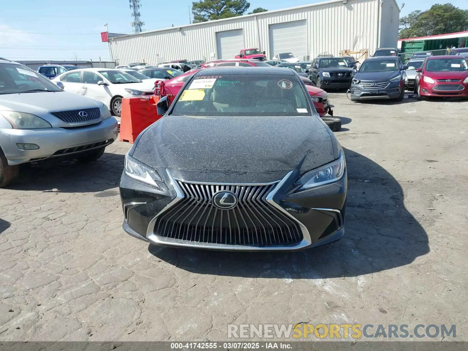 12 Photograph of a damaged car 58ABZ1B19KU026736 LEXUS ES 350 2019