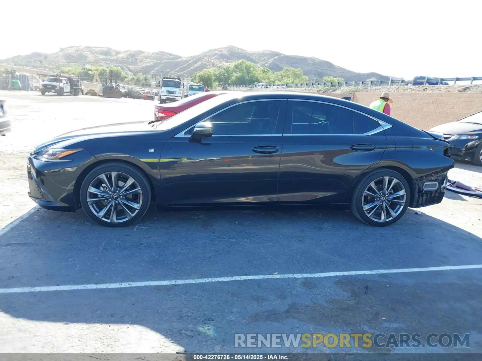 15 Photograph of a damaged car 58ABZ1B1XKU022842 LEXUS ES 350 2019