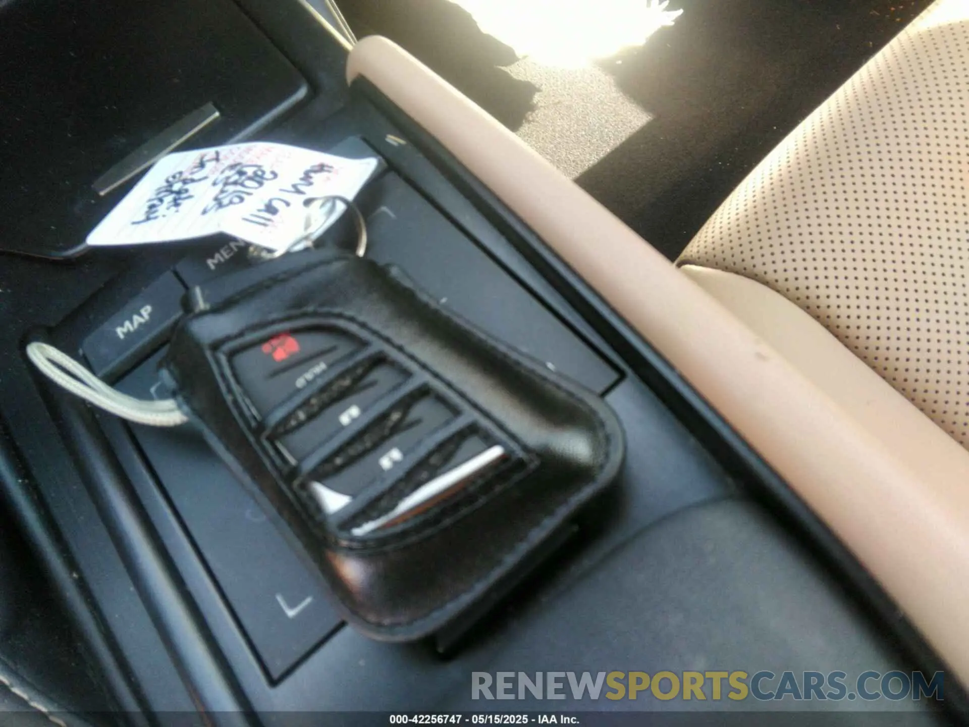 11 Фотография поврежденного автомобиля 58ABZ1B1XKU032447 LEXUS ES 350 2019