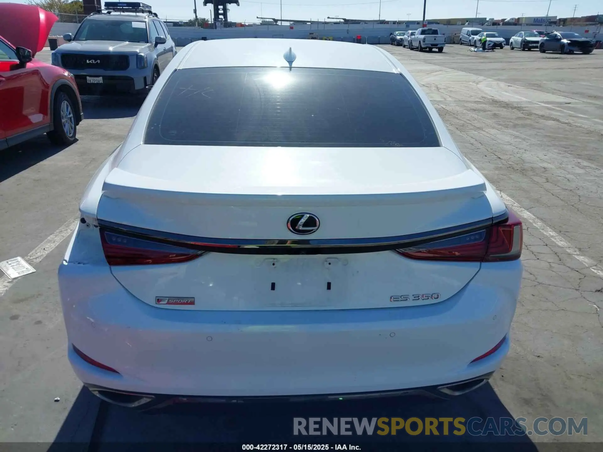 17 Фотография поврежденного автомобиля 58ABZ1B1XKU043349 LEXUS ES 350 2019