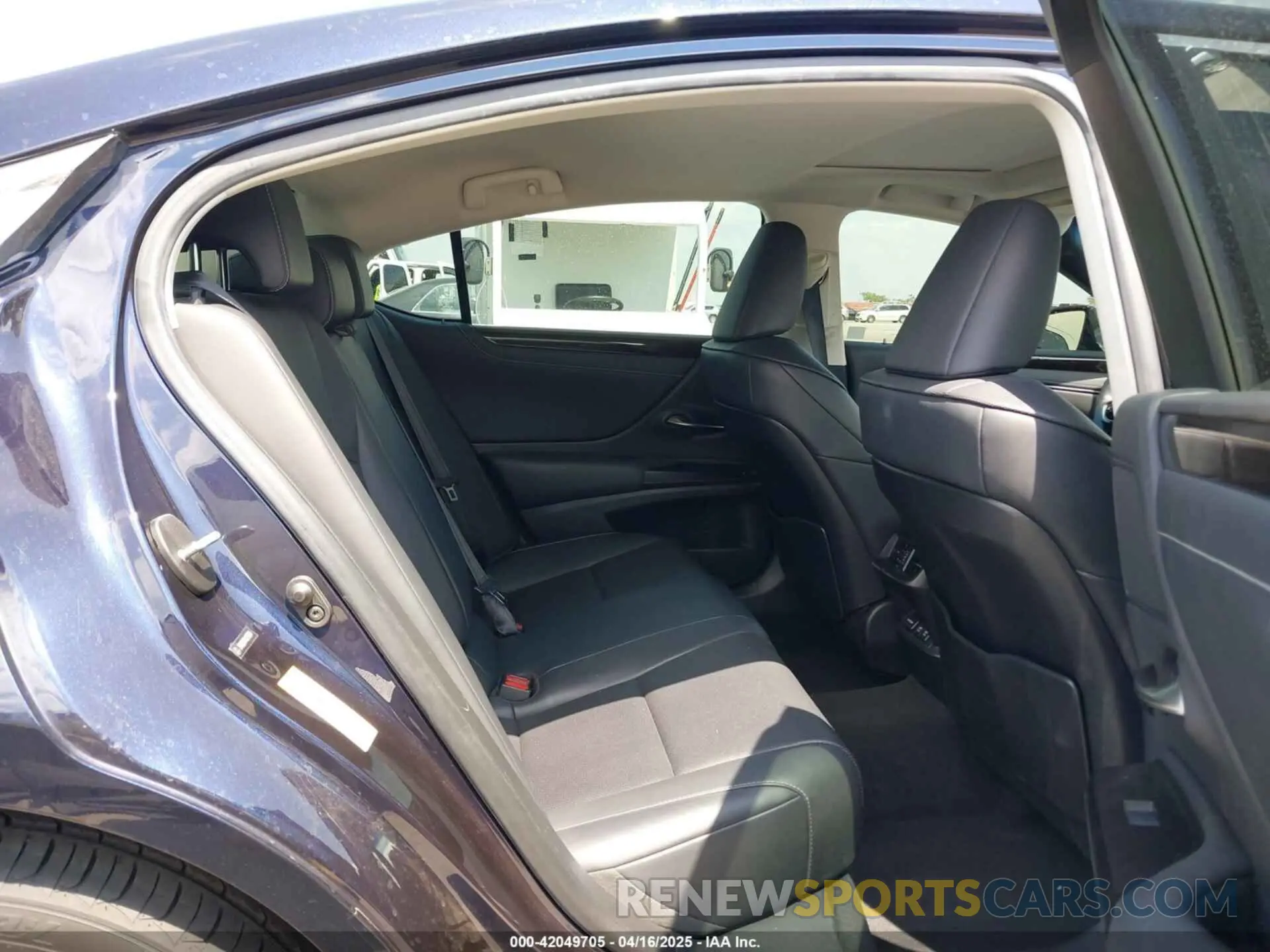 8 Photograph of a damaged car JTHBZ1B14K2151634 LEXUS ES 350 2019