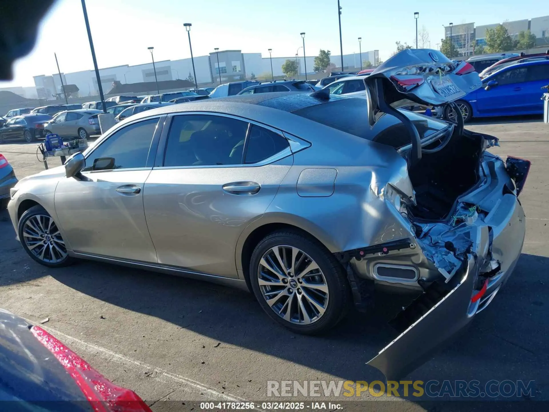 14 Фотография поврежденного автомобиля JTHBZ1B17K2004045 LEXUS ES 350 2019