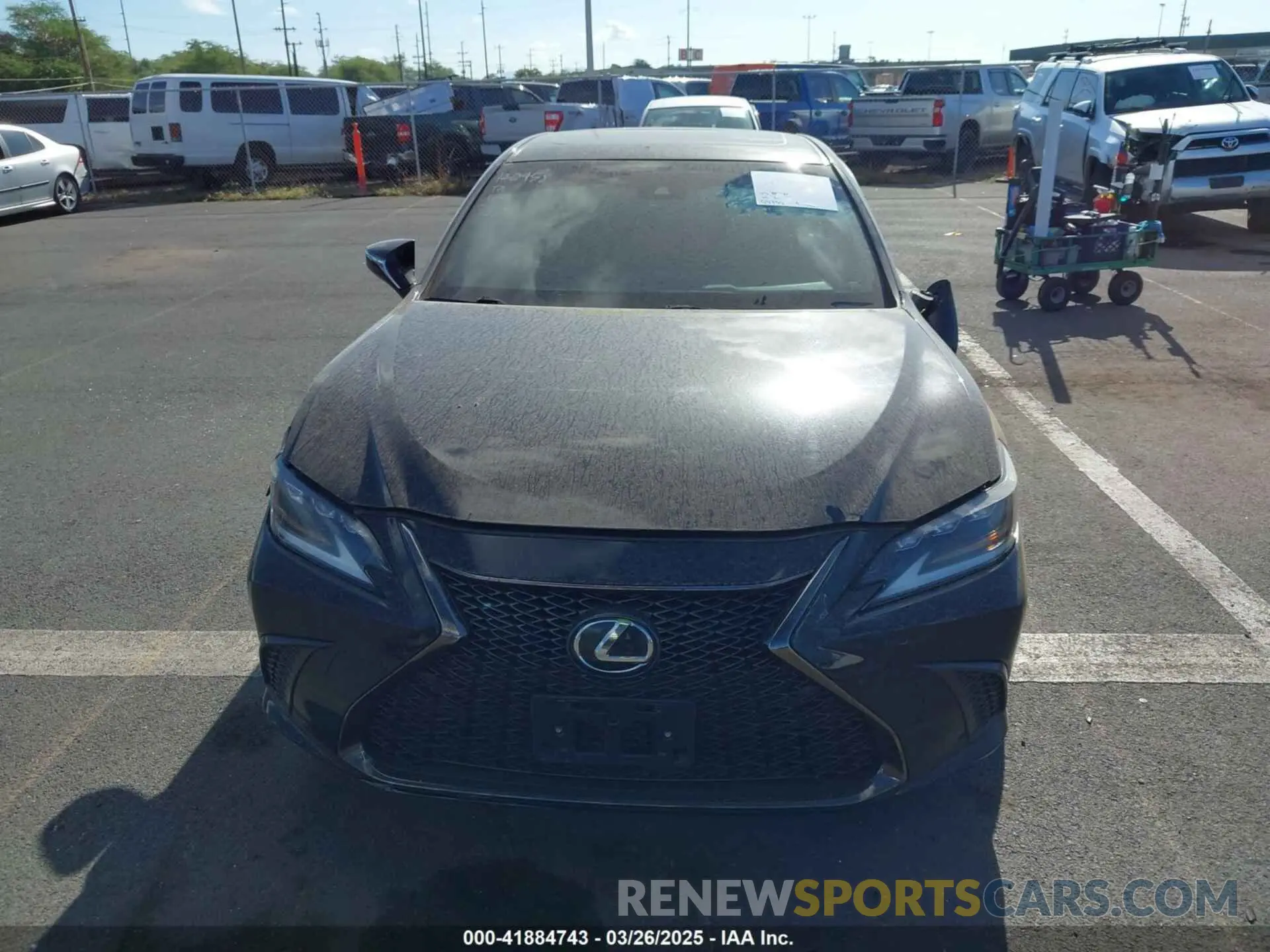 12 Фотография поврежденного автомобиля JTHBZ1B1XK2005576 LEXUS ES 350 2019