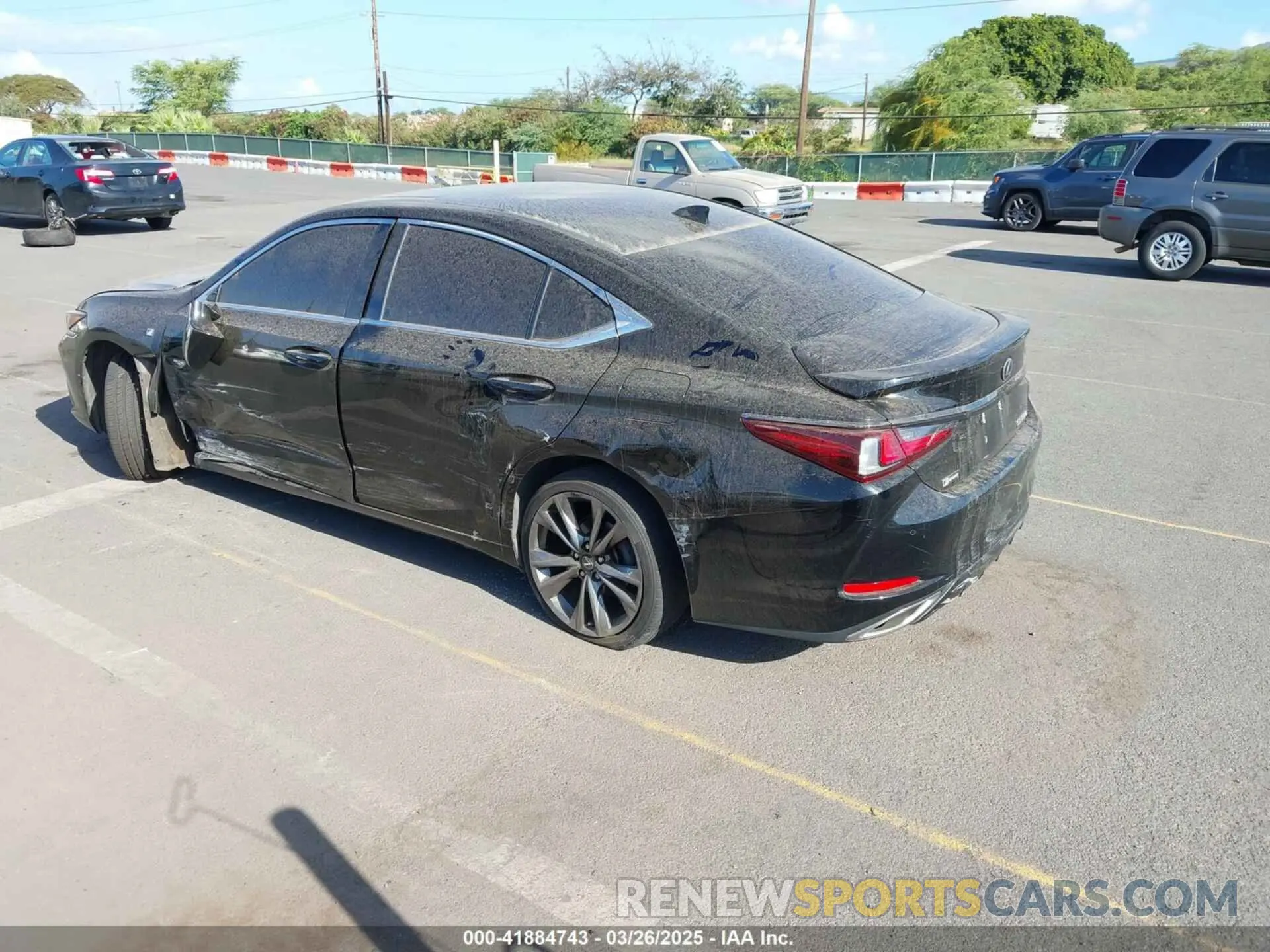 3 Фотография поврежденного автомобиля JTHBZ1B1XK2005576 LEXUS ES 350 2019