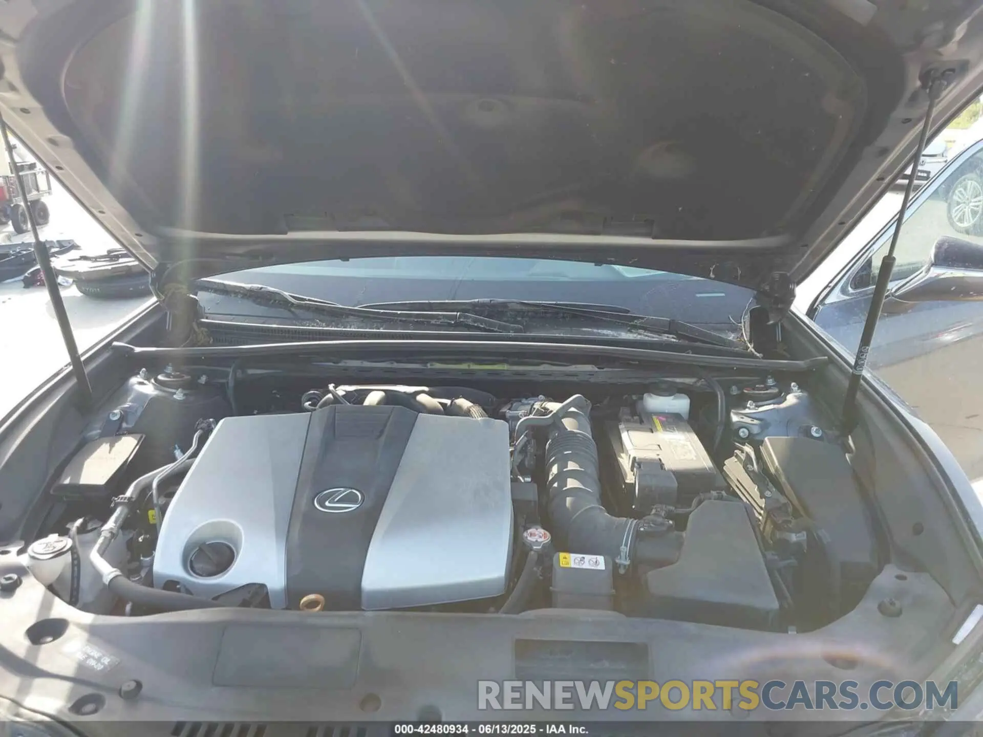 10 Фотография поврежденного автомобиля 58ACZ1B13LU079910 LEXUS ES 350 2020