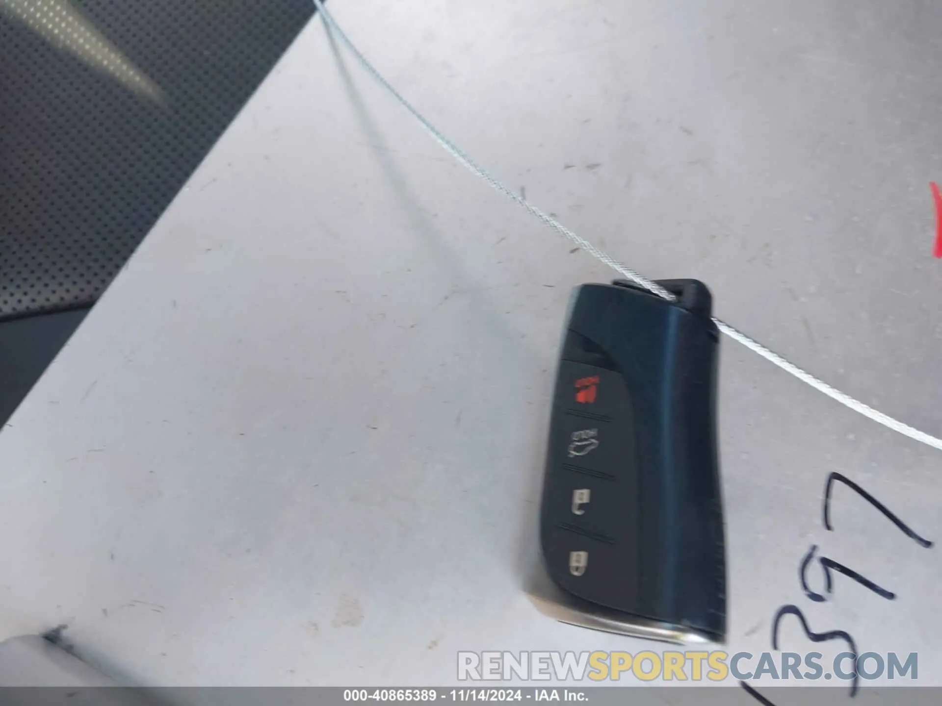11 Photograph of a damaged car 58ACZ1B17LU051933 LEXUS ES 350 2020