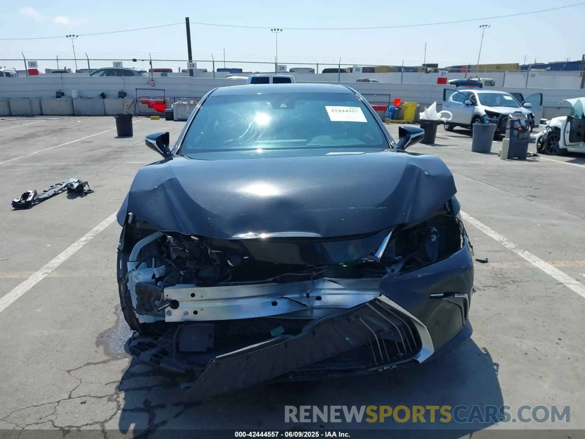 6 Photograph of a damaged car 58ACZ1B17LU073981 LEXUS ES 350 2020