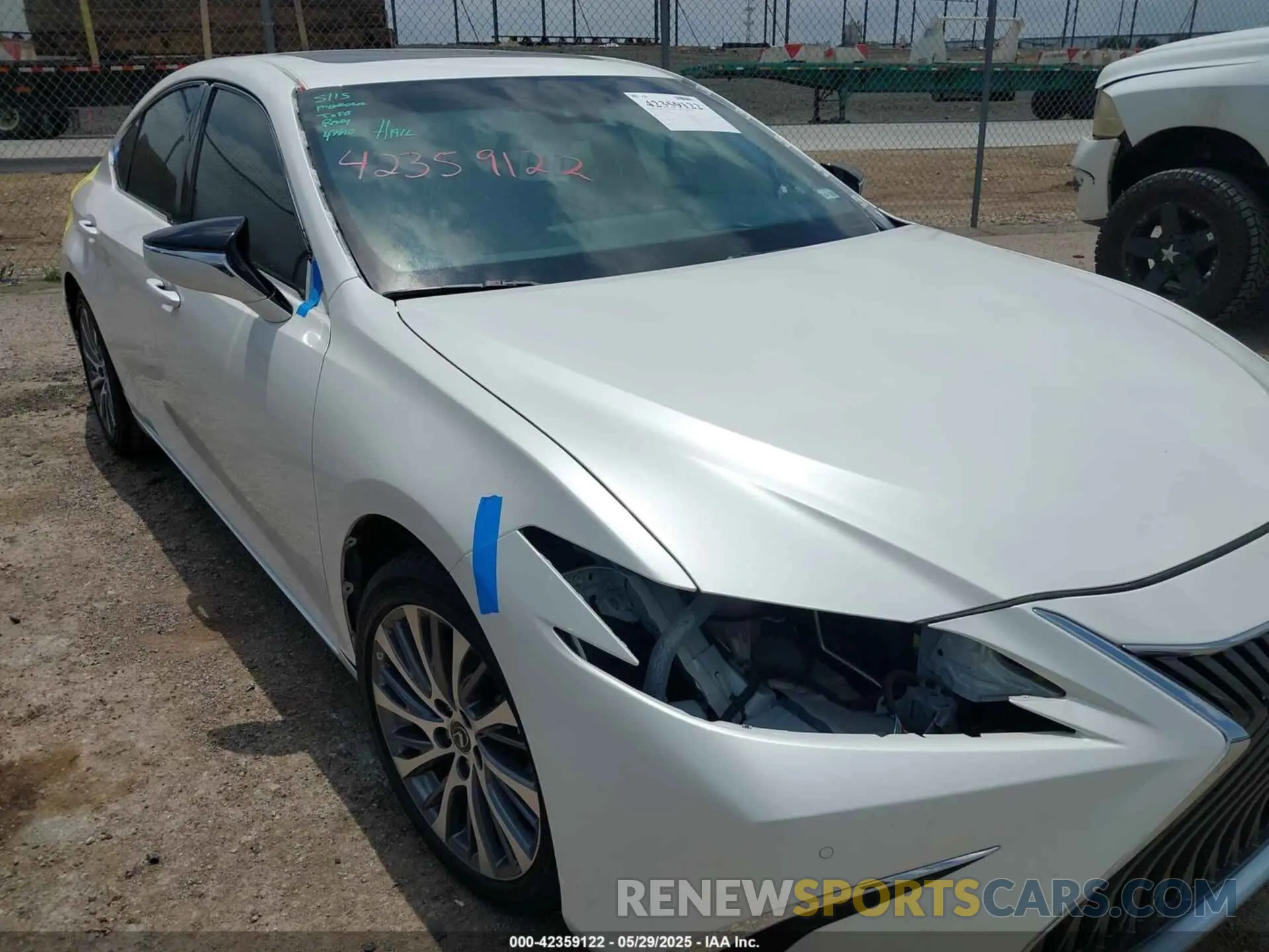 18 Фотография поврежденного автомобиля 58ADZ1B11LU063578 LEXUS ES 350 2020
