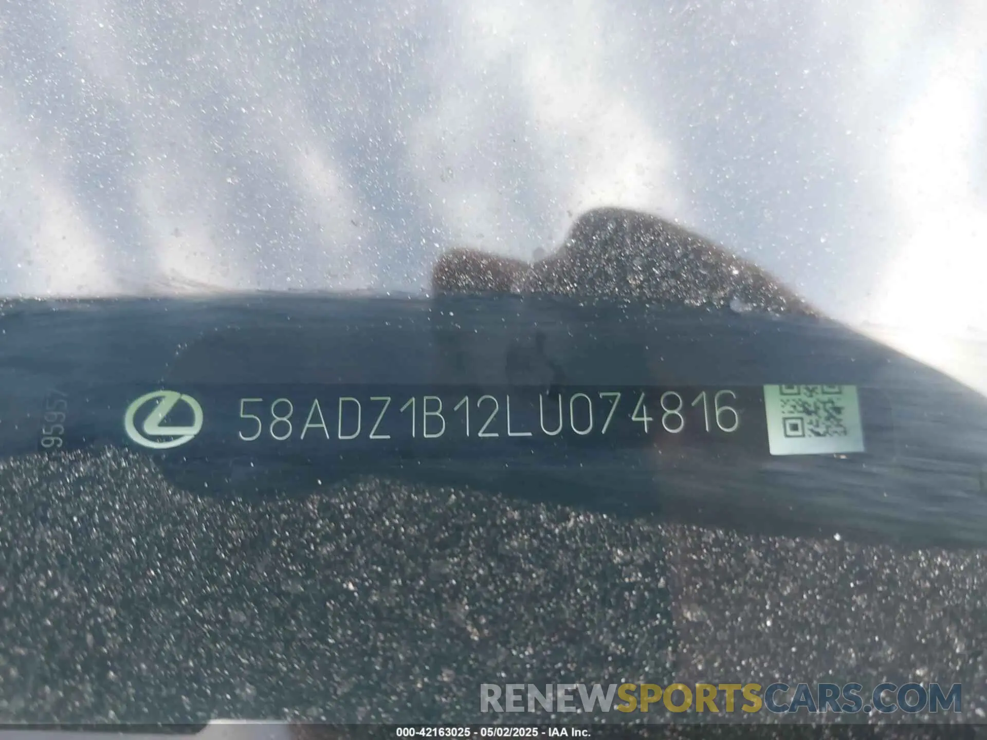 9 Photograph of a damaged car 58ADZ1B12LU074816 LEXUS ES 350 2020