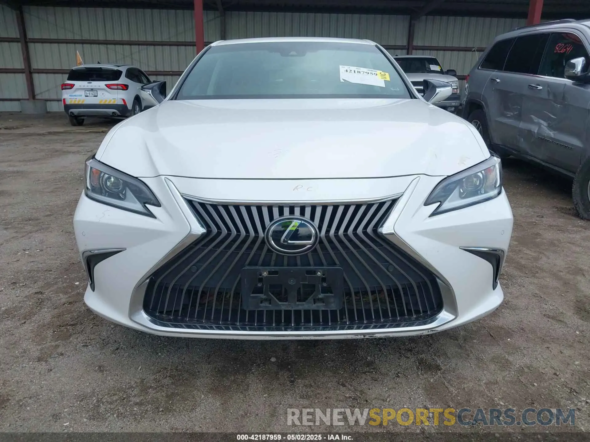 6 Photograph of a damaged car 58ADZ1B13LU067132 LEXUS ES 350 2020