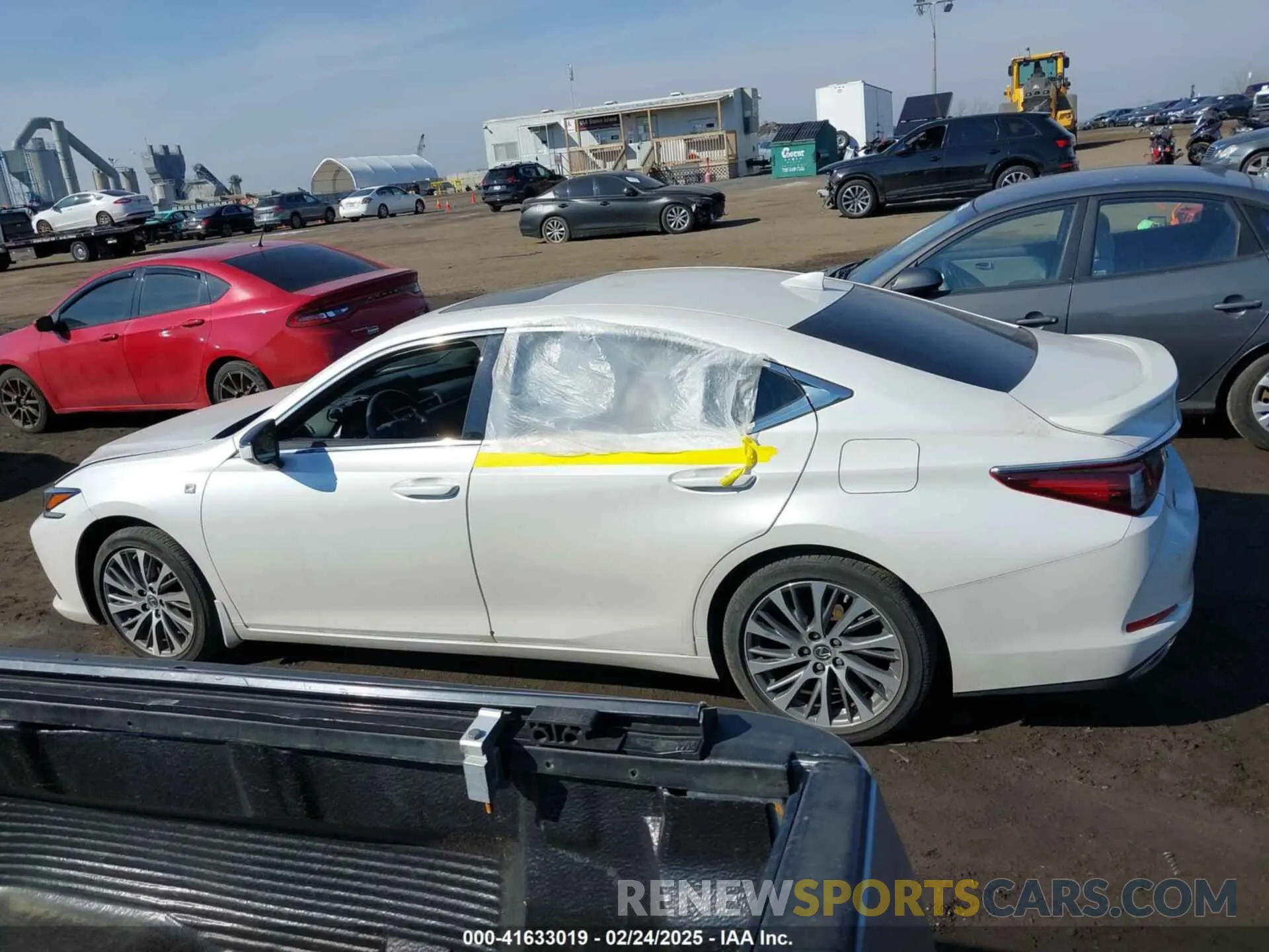 14 Photograph of a damaged car 58ADZ1B14LU060691 LEXUS ES 350 2020