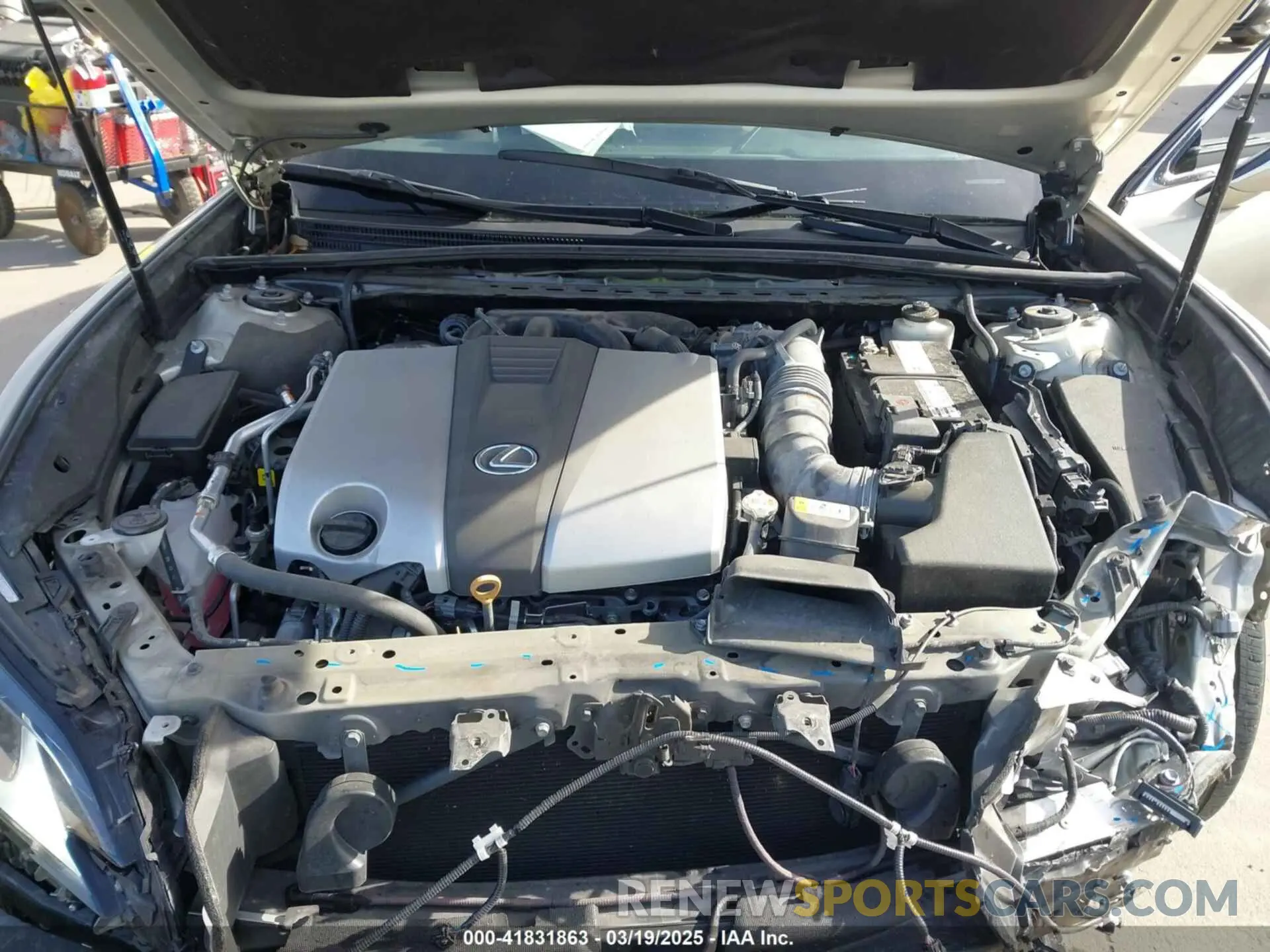 10 Photograph of a damaged car 58ADZ1B15LU078567 LEXUS ES 350 2020