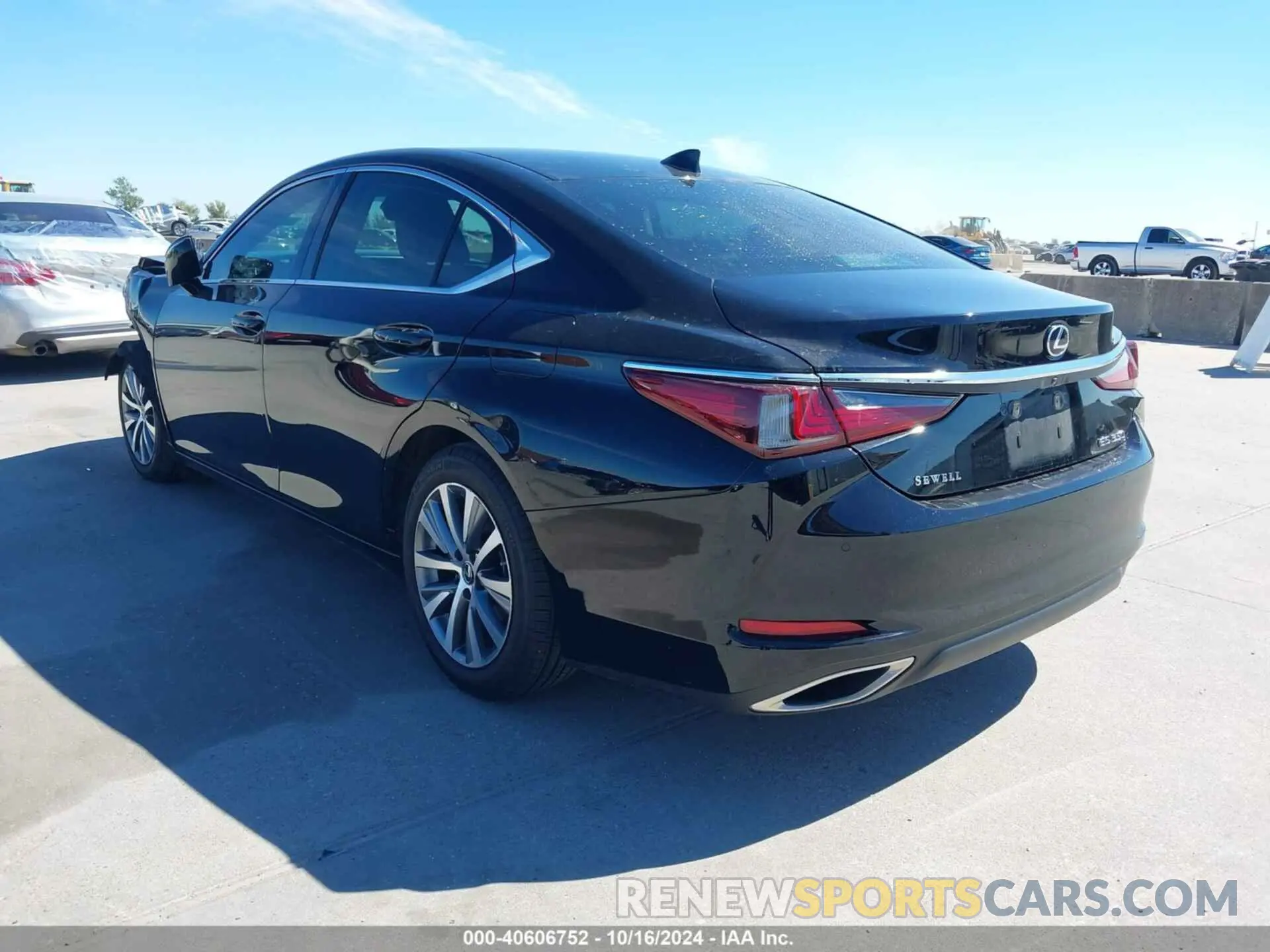 3 Фотография поврежденного автомобиля 58ADZ1B17LU057350 LEXUS ES 350 2020