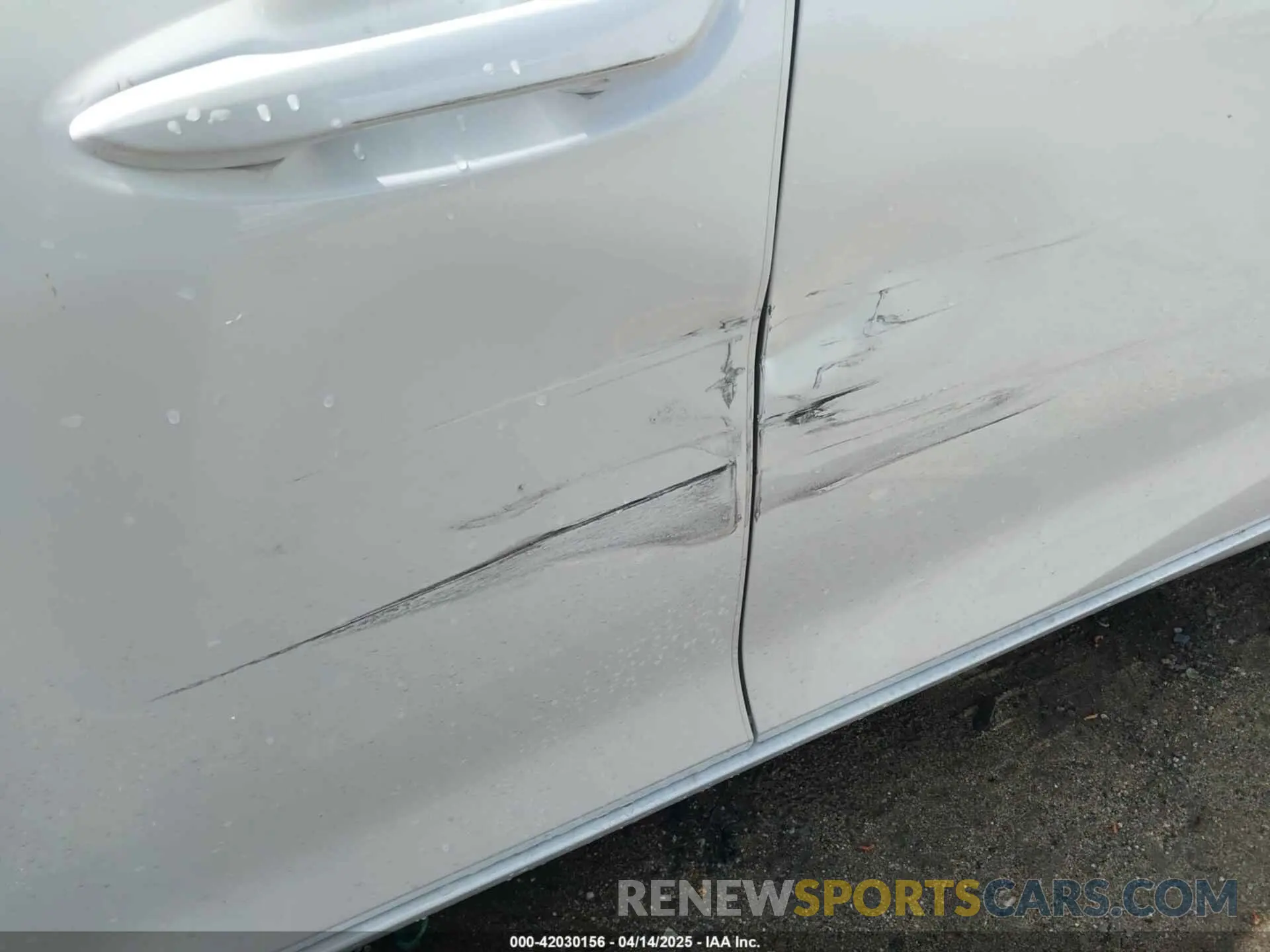 18 Photograph of a damaged car 58ADZ1B18LU065117 LEXUS ES 350 2020