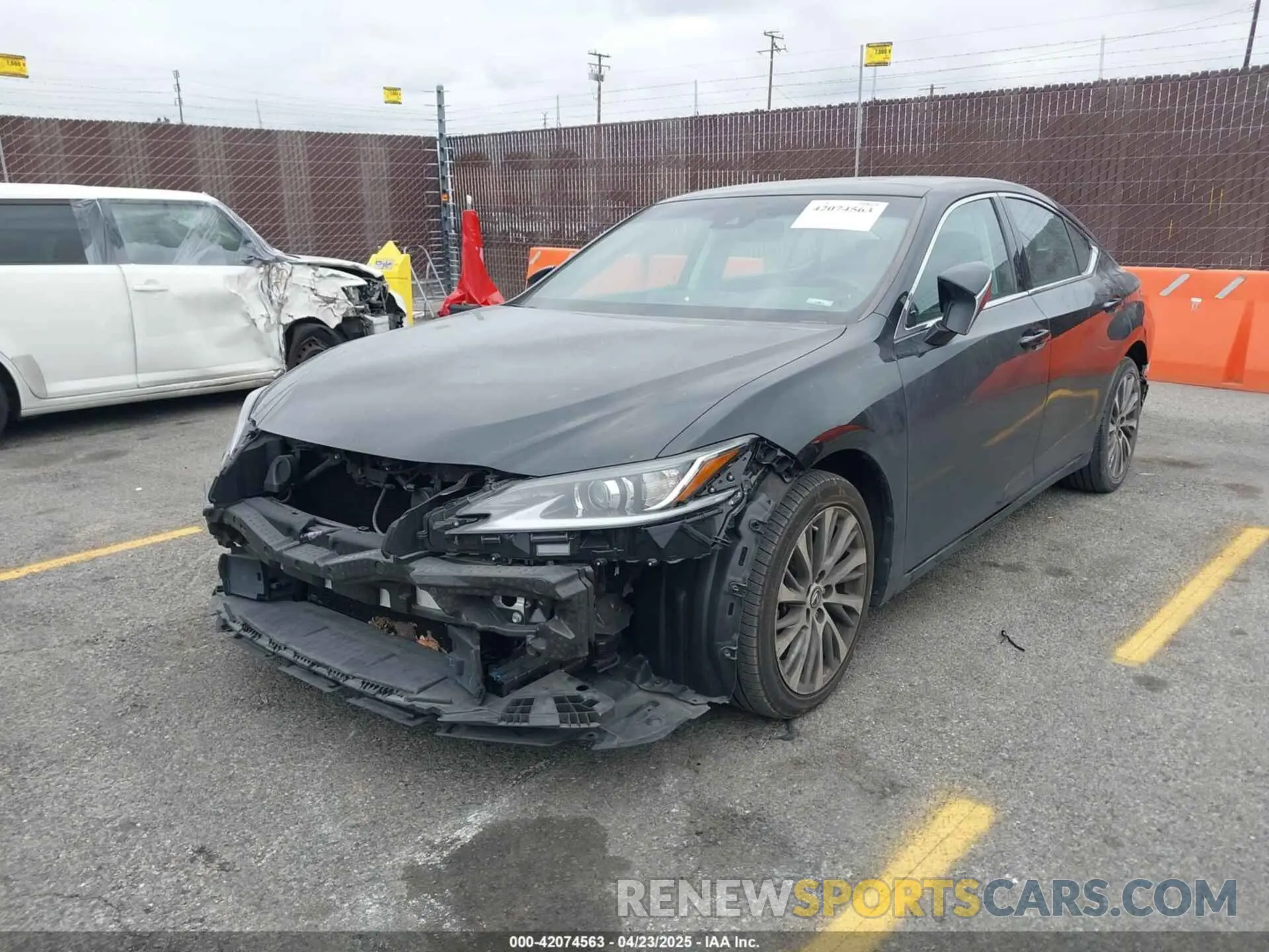 2 Photograph of a damaged car 58ADZ1B18LU070415 LEXUS ES 350 2020