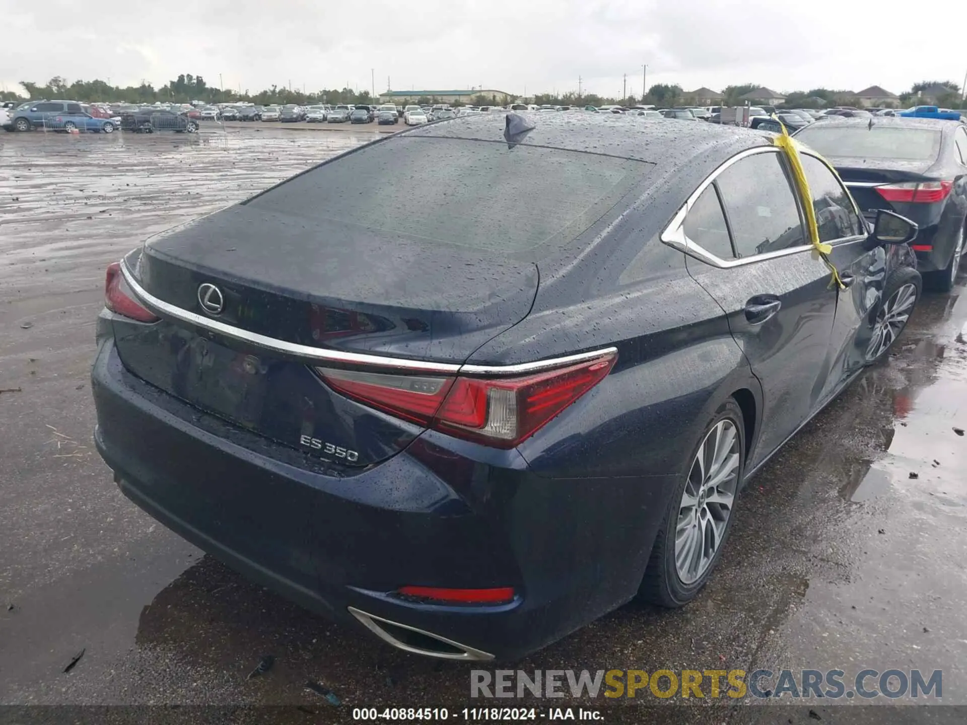 4 Photograph of a damaged car 58ADZ1B18LU073458 LEXUS ES 350 2020