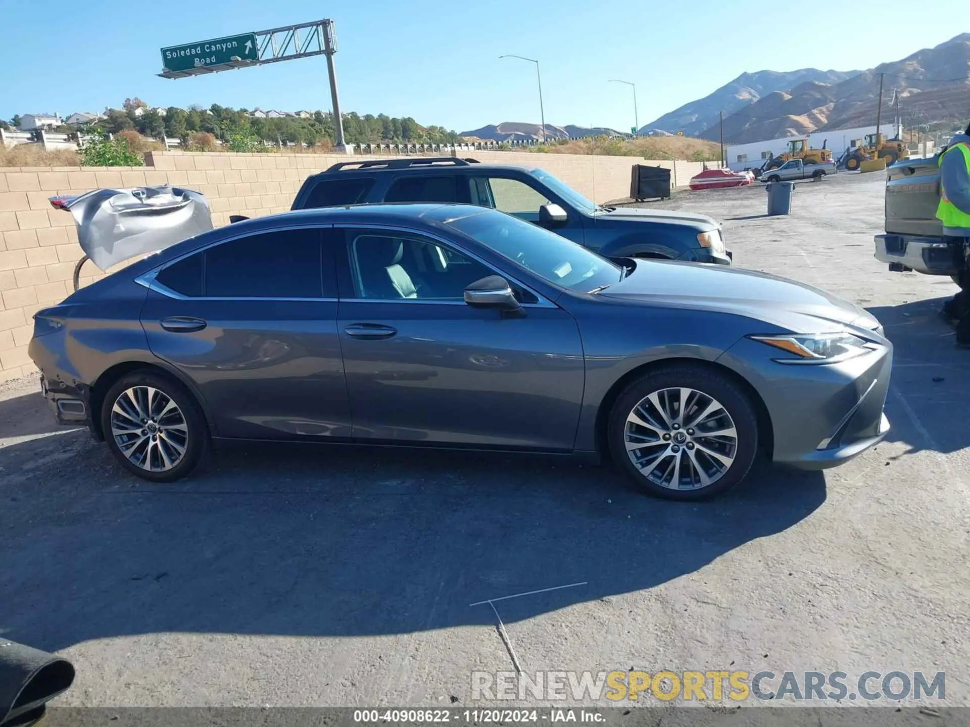 13 Фотография поврежденного автомобиля 58ADZ1B19LU055907 LEXUS ES 350 2020