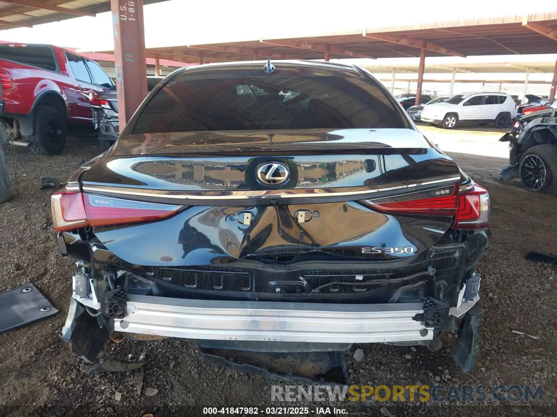 15 Photograph of a damaged car 58AEZ1B15LU053883 LEXUS ES 350 2020