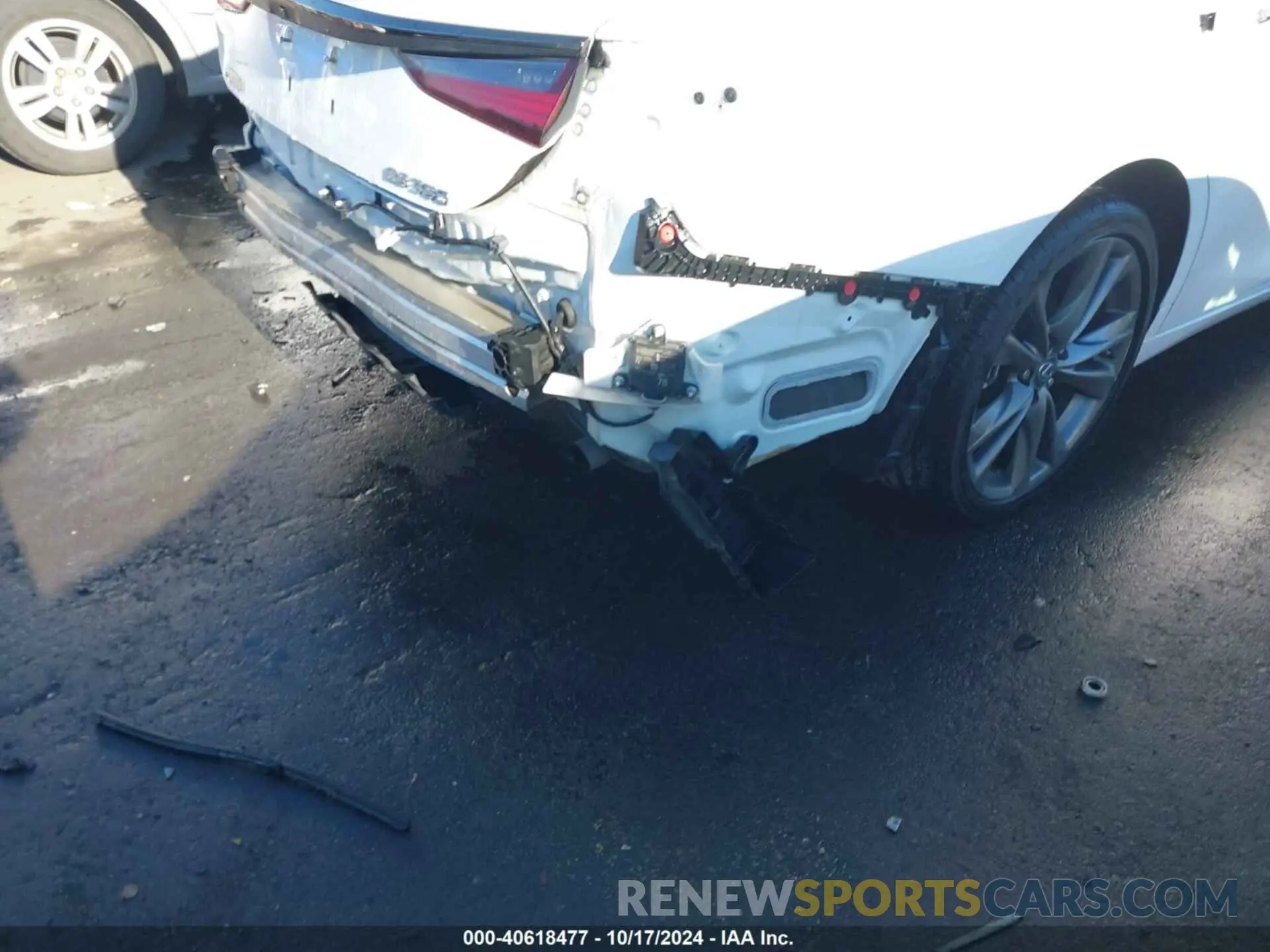 18 Photograph of a damaged car 58AGZ1B10LU069725 LEXUS ES 350 2020