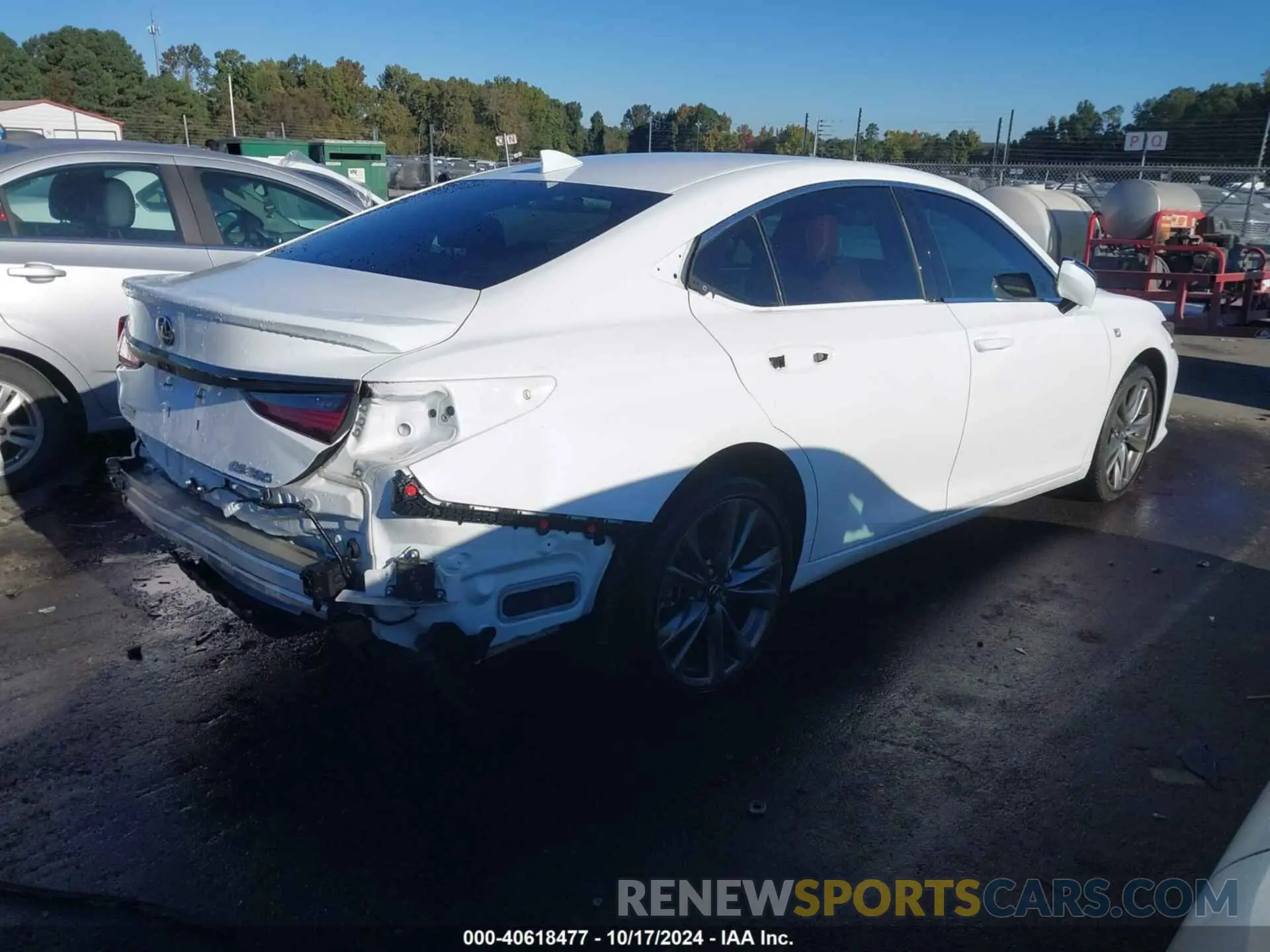 4 Photograph of a damaged car 58AGZ1B10LU069725 LEXUS ES 350 2020