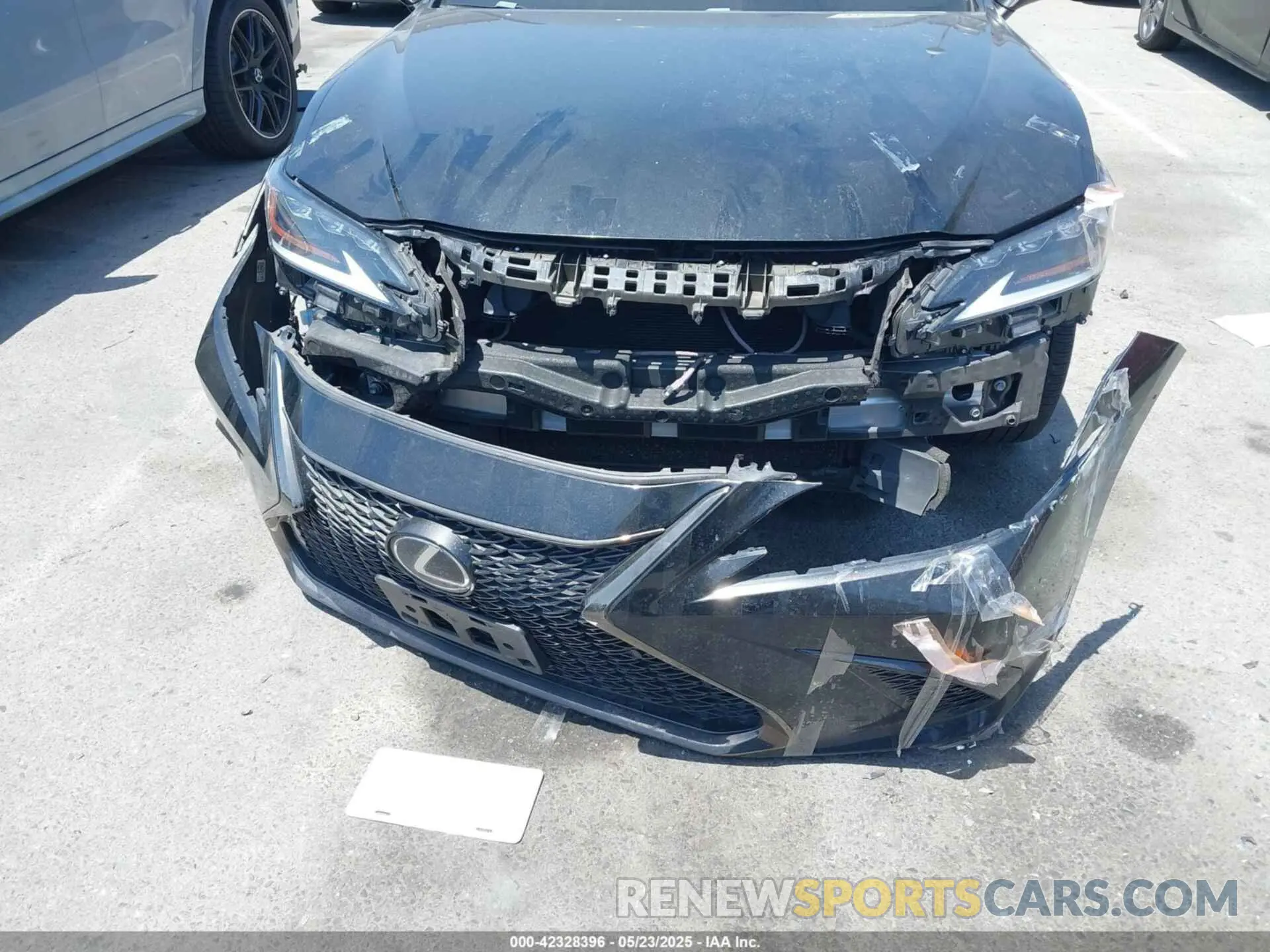 12 Photograph of a damaged car 58AGZ1B10LU077405 LEXUS ES 350 2020