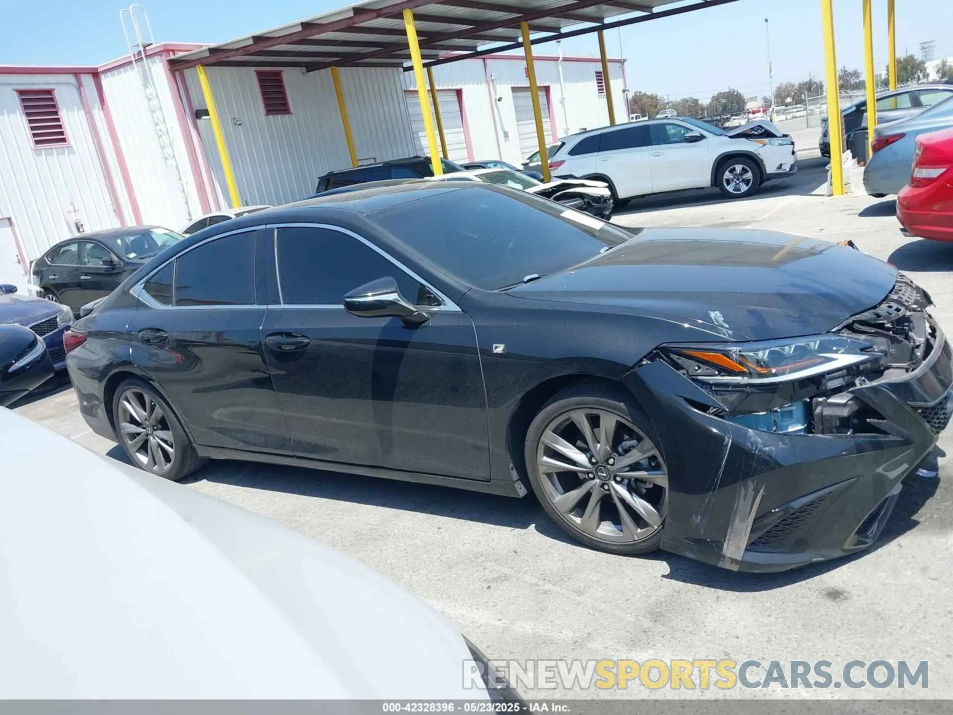14 Photograph of a damaged car 58AGZ1B10LU077405 LEXUS ES 350 2020