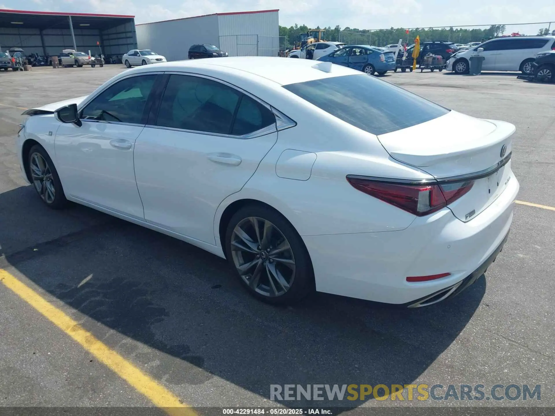 3 Фотография поврежденного автомобиля 58AGZ1B11LU065716 LEXUS ES 350 2020