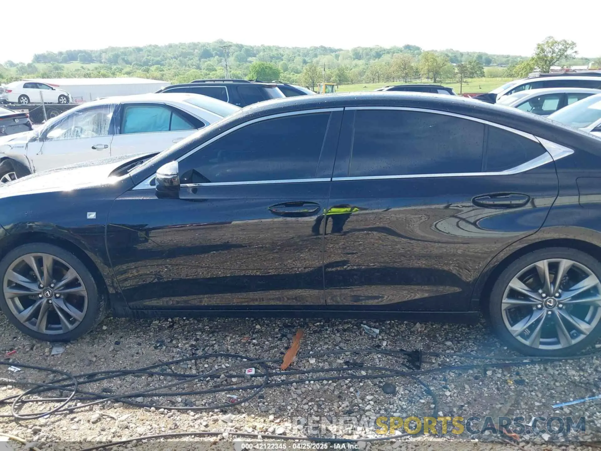 14 Photograph of a damaged car 58AGZ1B15LU066545 LEXUS ES 350 2020