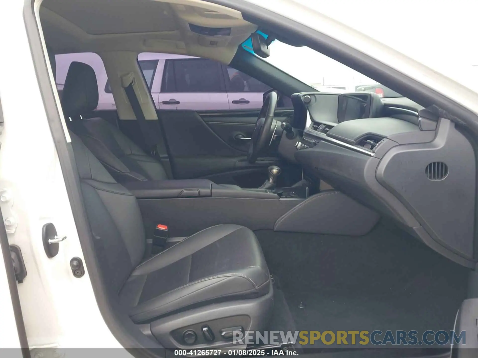 5 Photograph of a damaged car 58ACZ1B18MU092508 LEXUS ES 350 2021